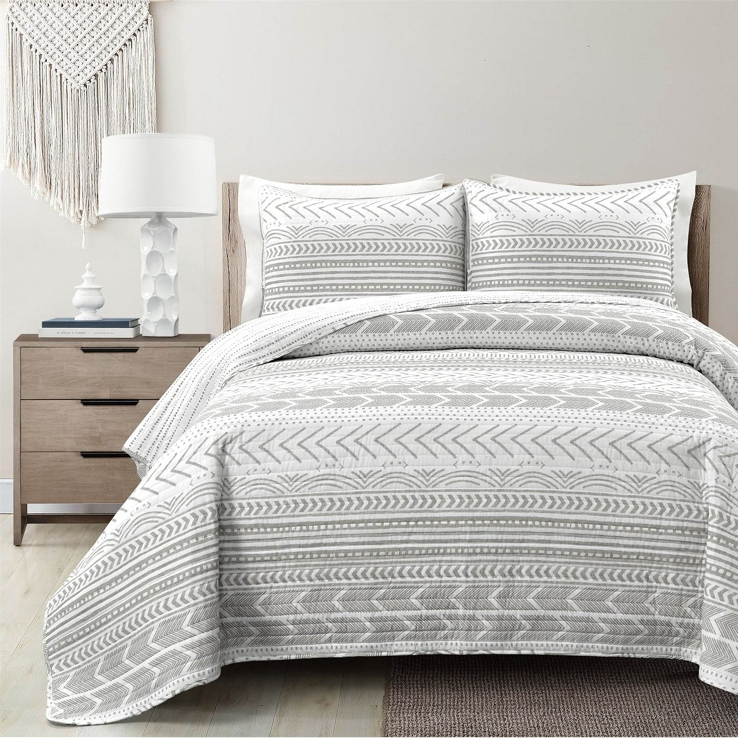 Full/Queen Scandinavian Chevron Grey White Reversible Cotton Quilt Set - Free Shipping 