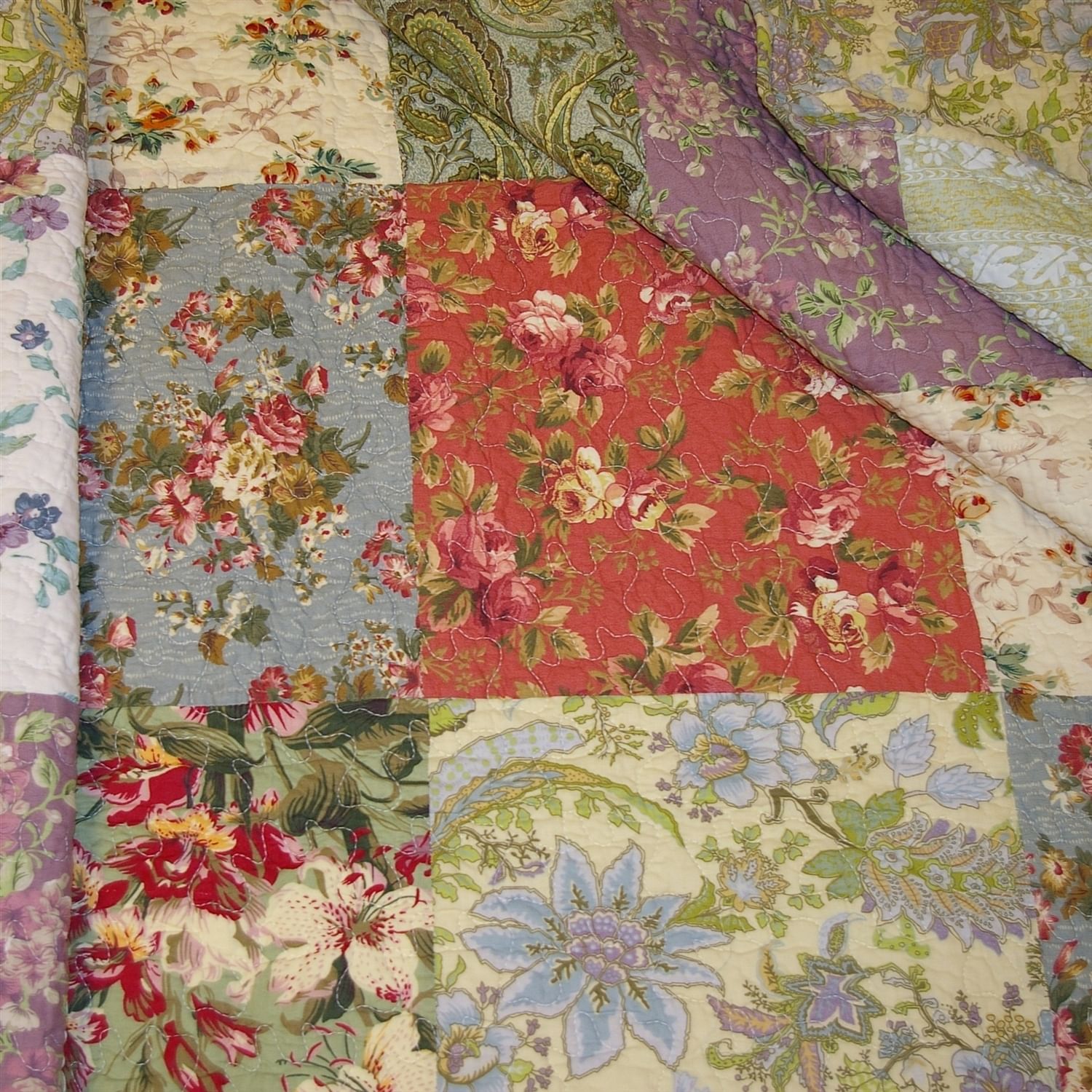 Full / Queen size 100% Cotton Floral Paisley Reversible Quilt Set - Free Shipping