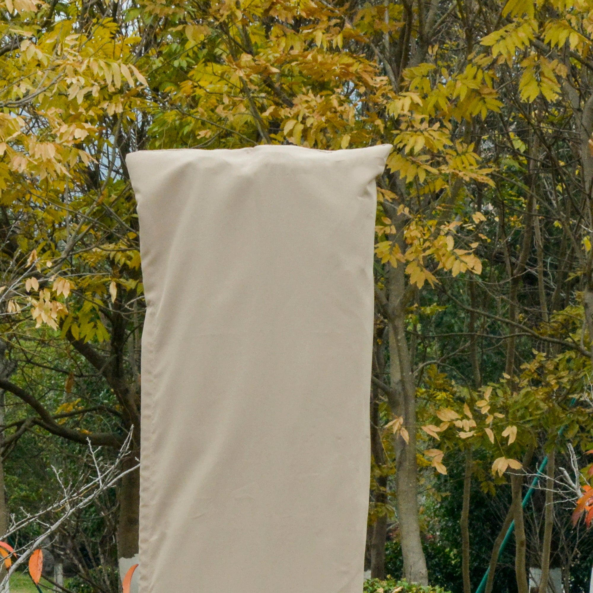 Outsunny Garden Parasol Cover, Outdoor Cantilever Umbrella Cover with Zipper, Khaki 