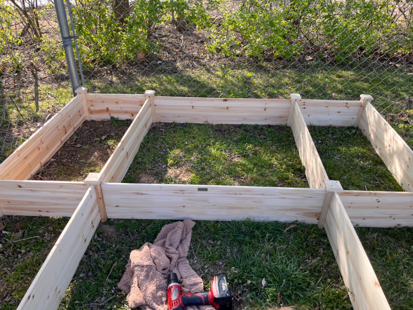 Giantex Raised Garden Bed, Wood Planter Box for Vegetables Flowers Fruit Herb, Easy Assembly (42.5" Lx34.5 Wx14.5 H) 