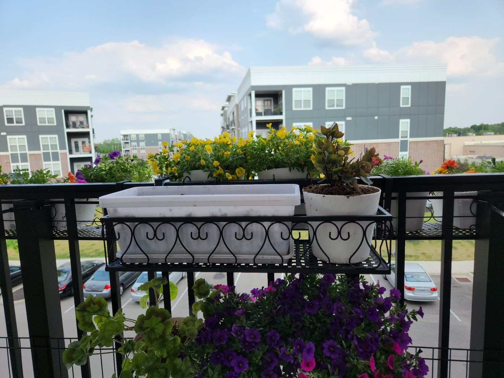 Giantex Balcoy Flower Pot Stand Rack w/ Adjustable Hooks & 2 Planter Baskets 