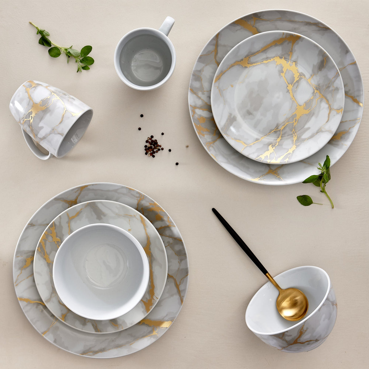Dinnerware Set with Gold Flatware, Porcelain, 16-Piece Dinnerware, Grey and Gold Marble Look – Gold Marble