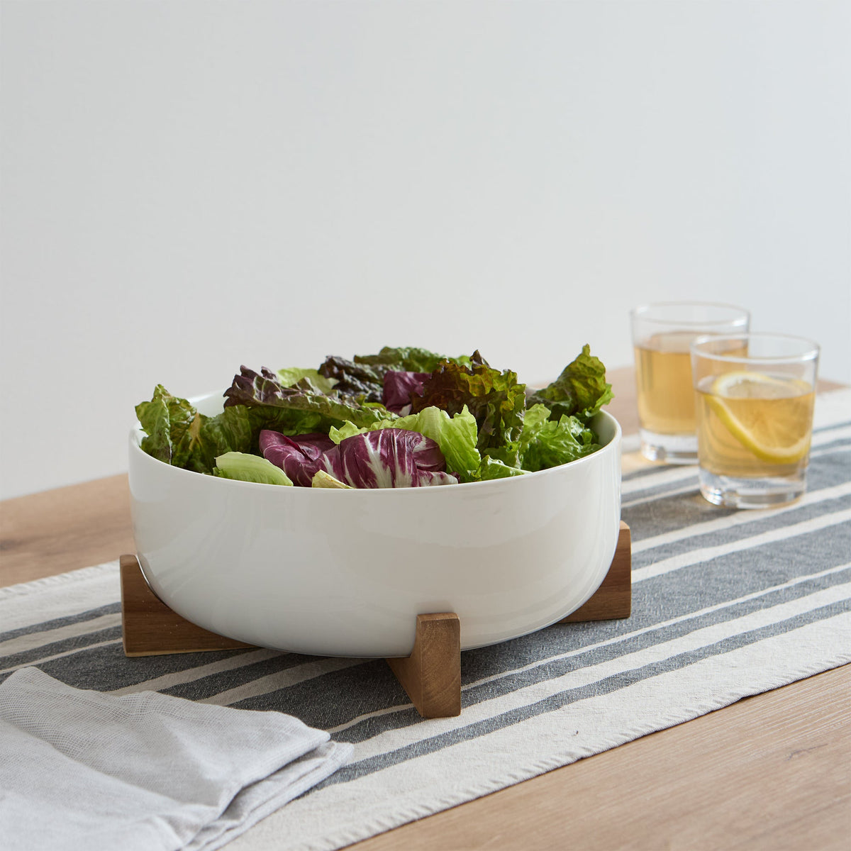 Serving Bowl with Acacia Wood Stand, White Porcelain, 24 cm (9.4 in), 2 Pieces