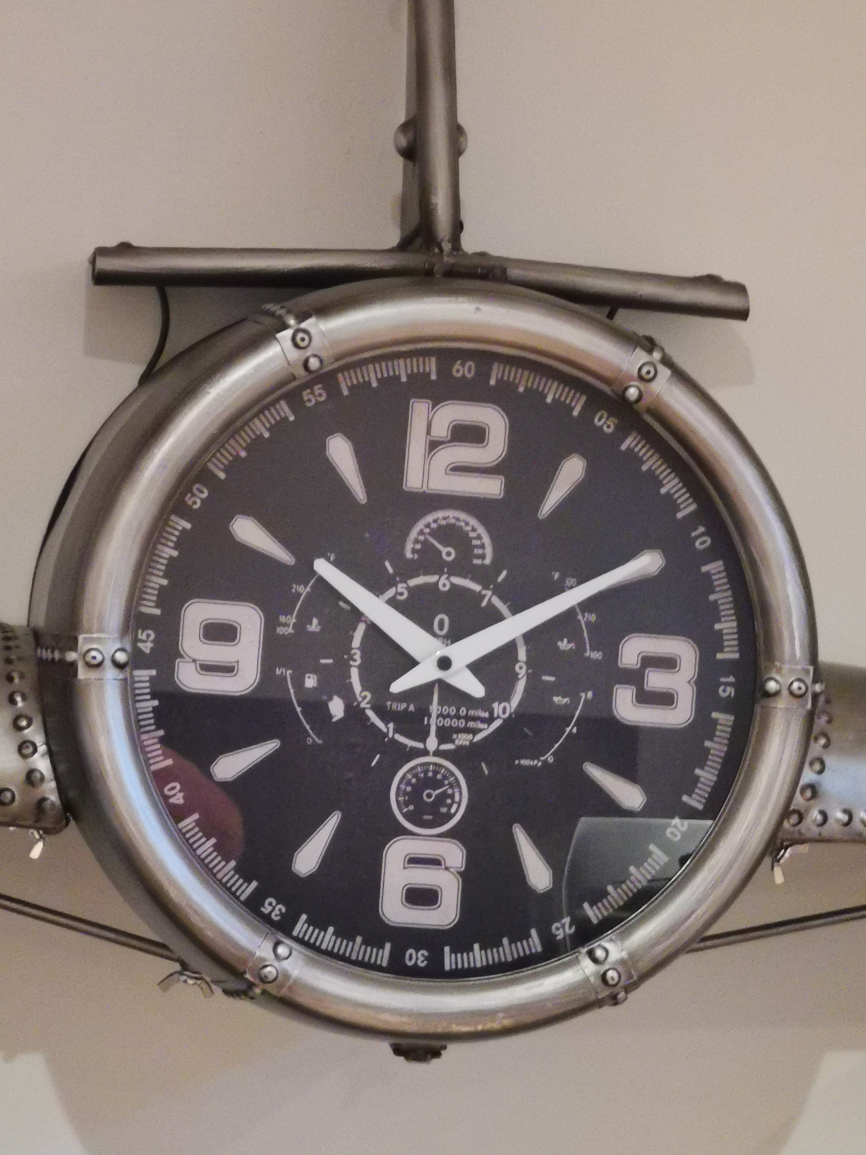 Large Rustic Vintage Fighter Wall Clock - Metal (large)
