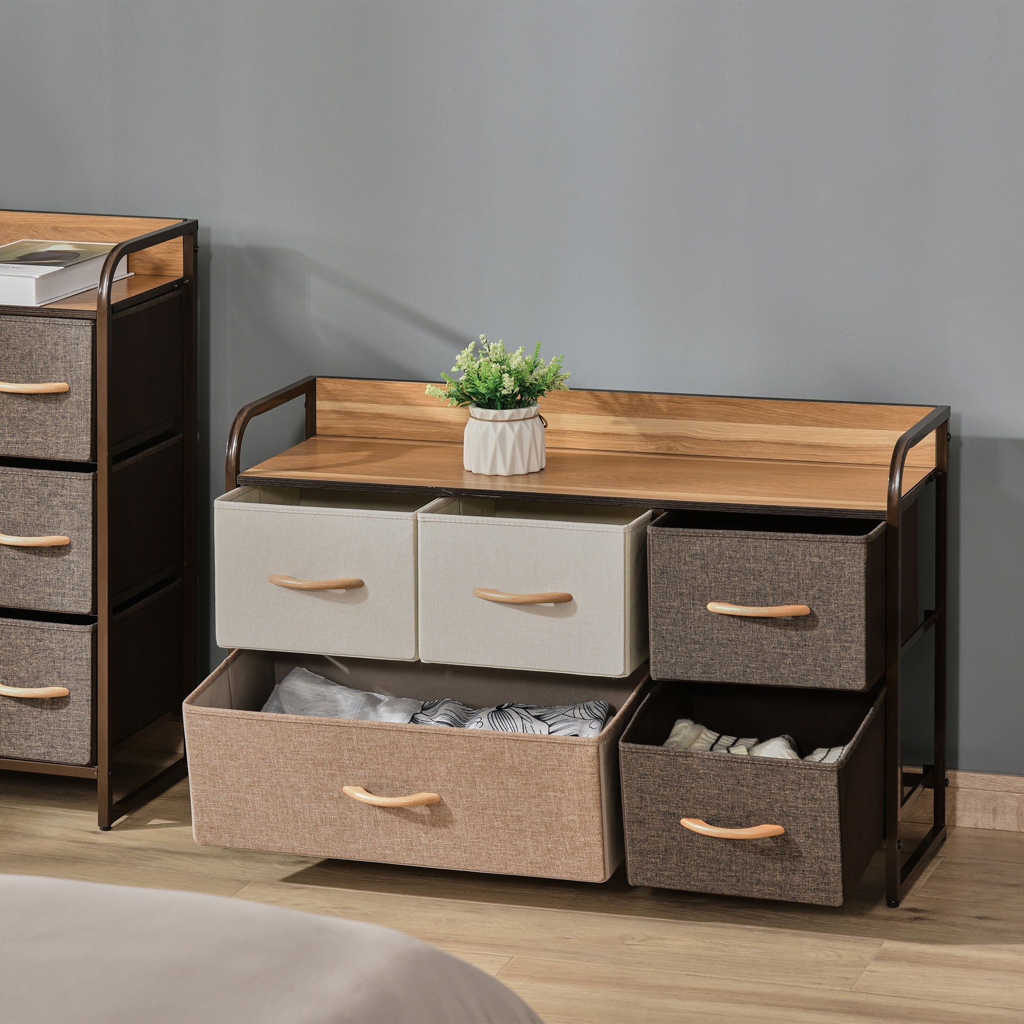 HOMCOM 5-Bin Dresser Storage Tower Cabinet Organizer Unit Easy Pull Fabric Bins Metal Frame Bedroom 