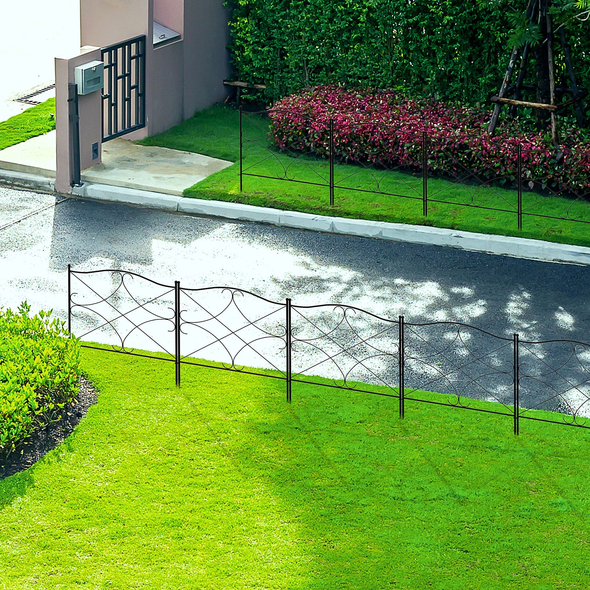 Outsunny 5-Pack Decorative Garden Fencing Linear 10-Feet Rustproof Metal Wire Border Panels 24 x 31-Inch Black 