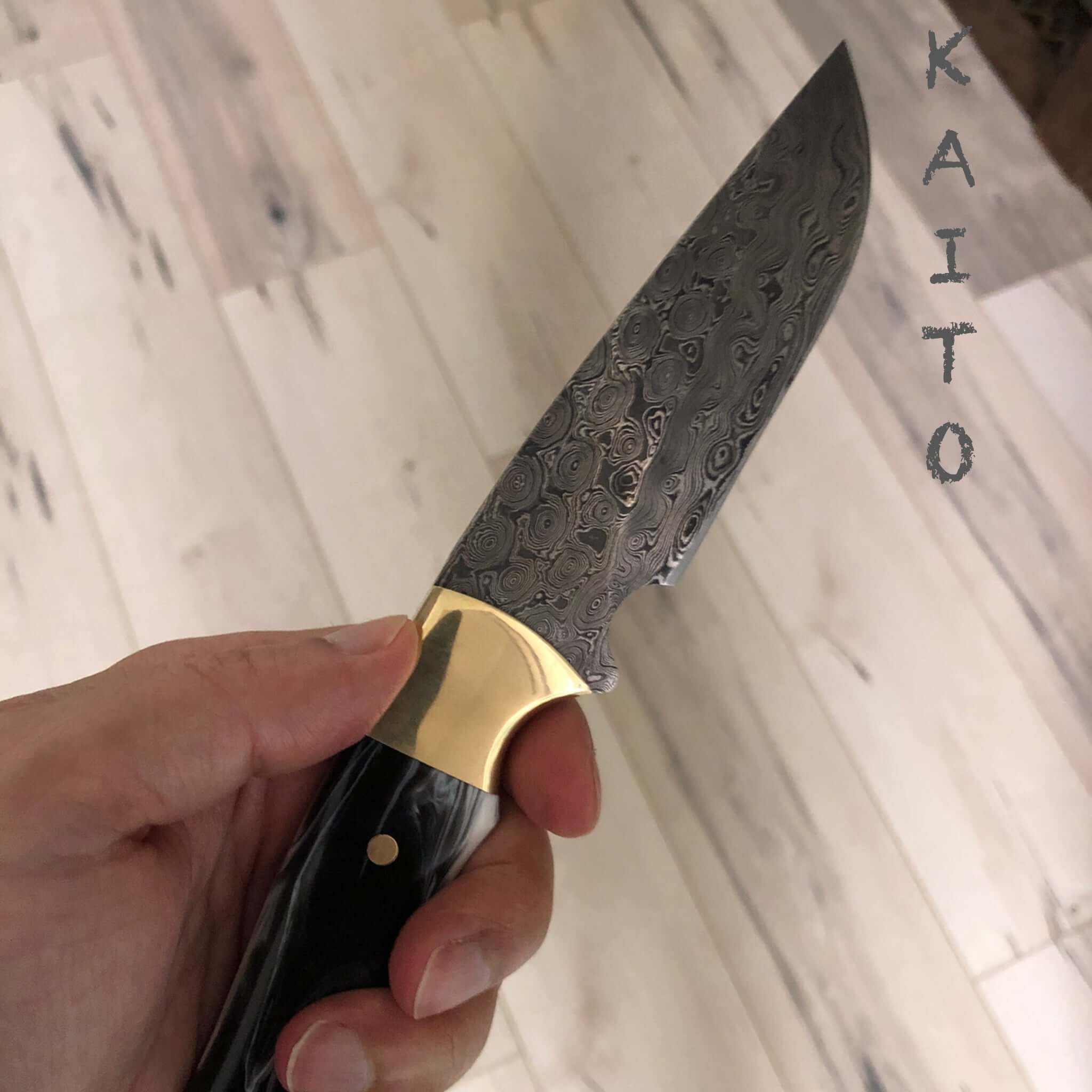 Kaito Damascus Steel Skinner Knife 4 inch blade with Original Leather Sheath 