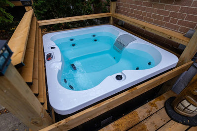 Manitoba 4-Person 15-Jet Portable Hot Tub 