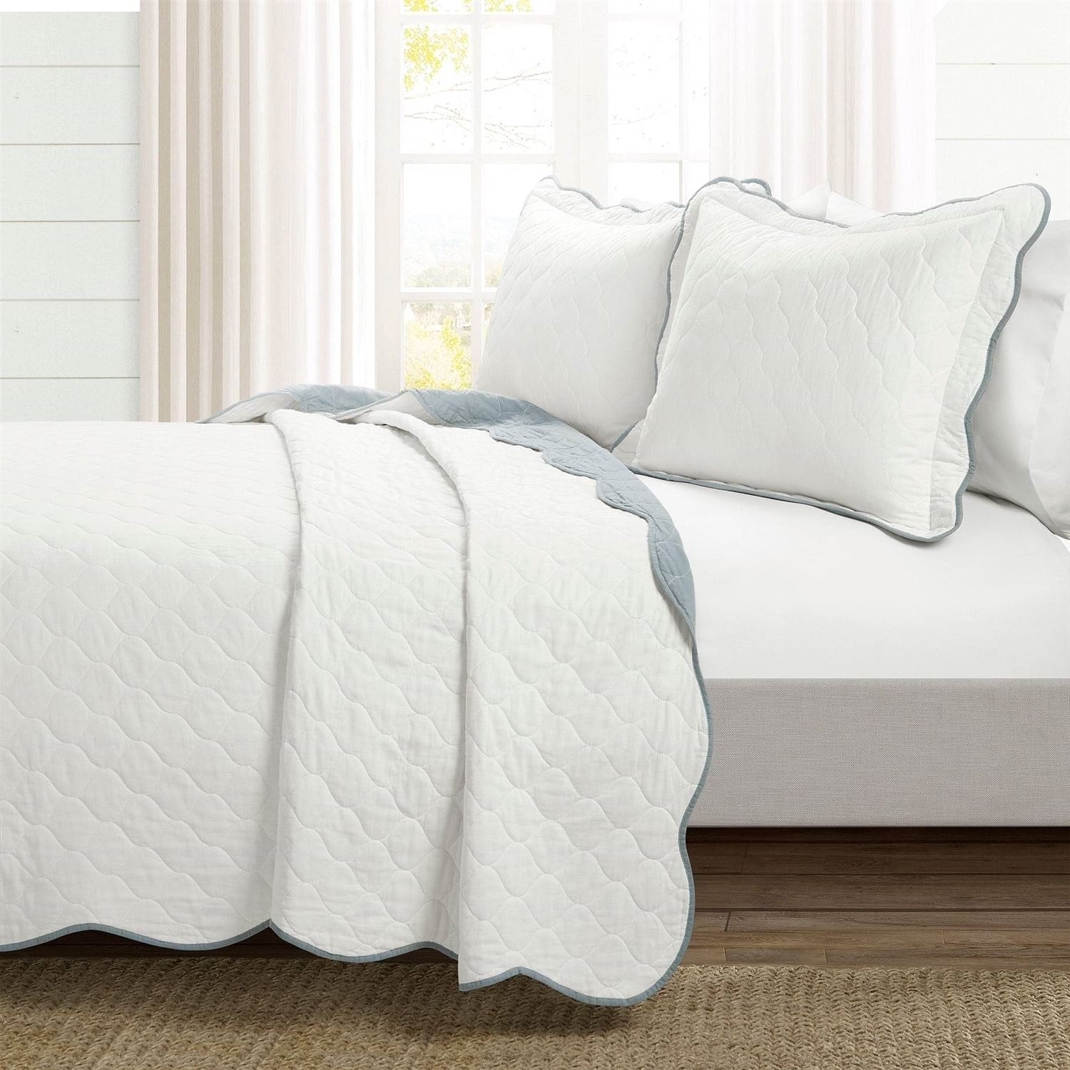 King/Cal King White Blue Scalloped Edge Reversible Thin Light Quilt Set - Free Shipping 