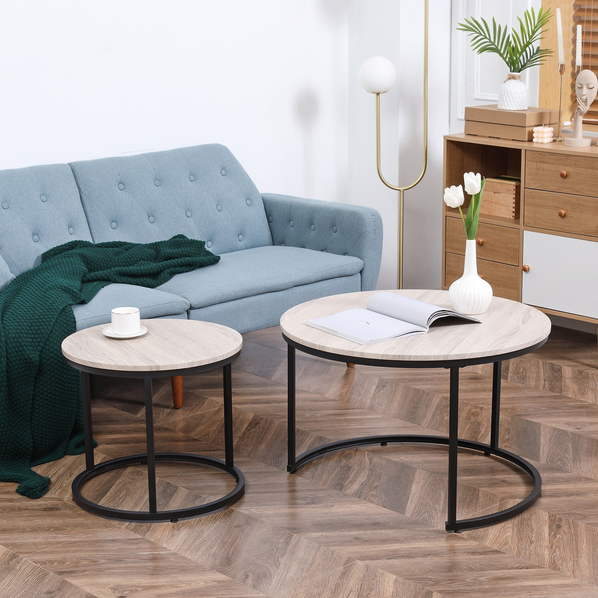 HOMCOM Nesting Round Coffee Table Pair Set of 2 Stackable Sofa Side Table Metal Frame Simple Design Grey Wood Grain 