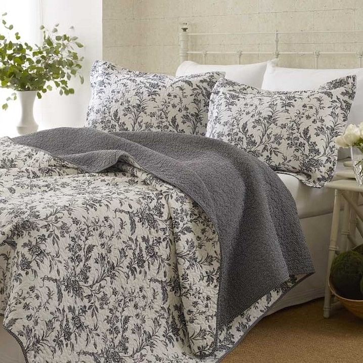 King size Cotton Blend 3-Piece Reversible Quilt Set in Grey White Floral Design - Free Shipping