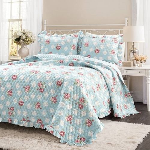 Full/Queen size Vintage Rose Ruffle Edge Light Quilt Set in Blue White and Pink - Free Shipping 