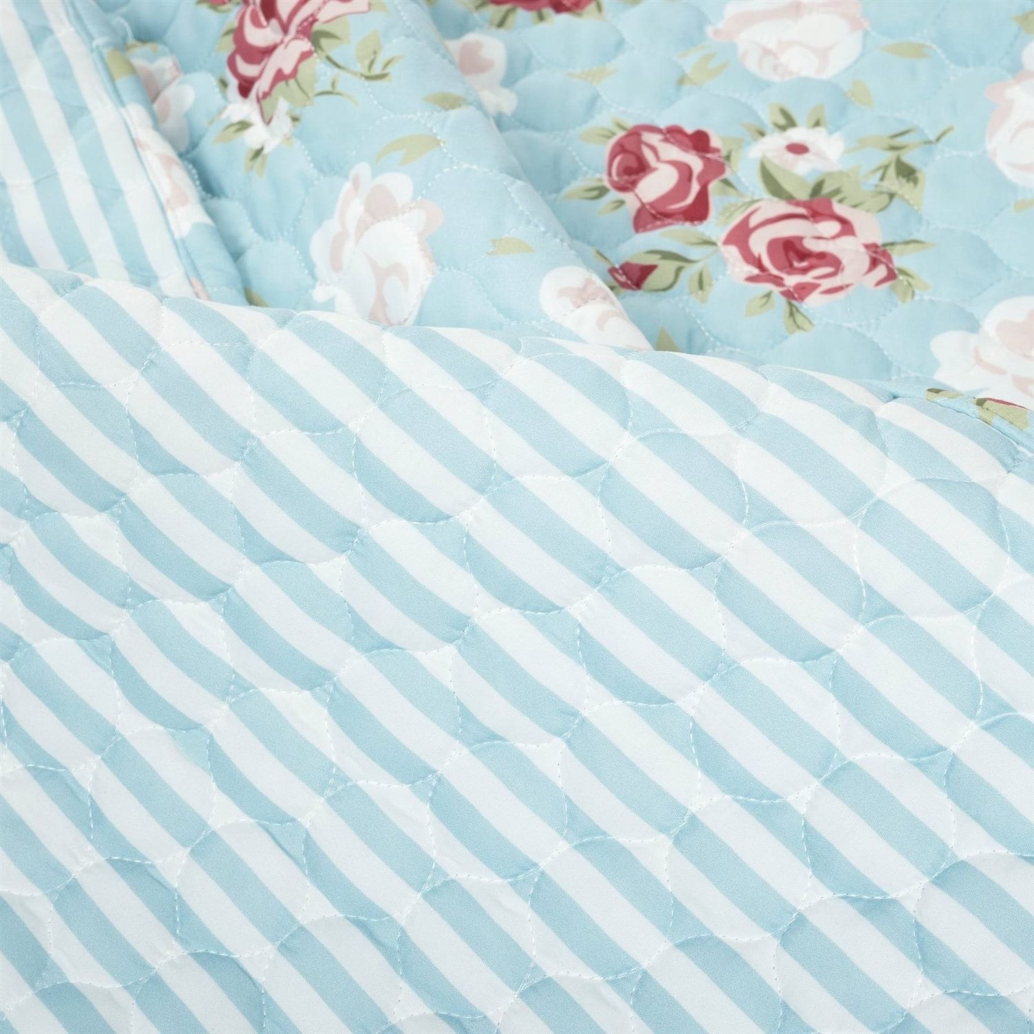 King size Vintage Rose Ruffle Edge Light Quilt Set in Blue White and Pink - Free Shipping 