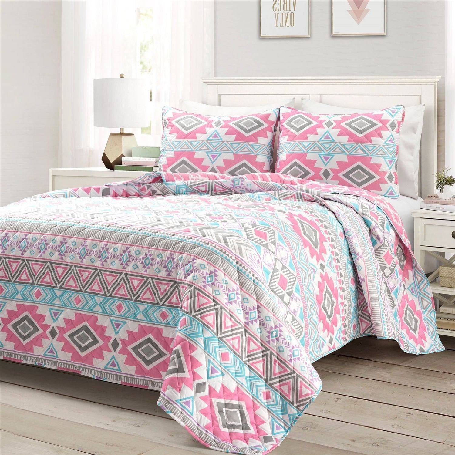 Twin Southwest Indian Style Polyester Pink Blue Striped Reversible Quilt Set - Free Shipping 