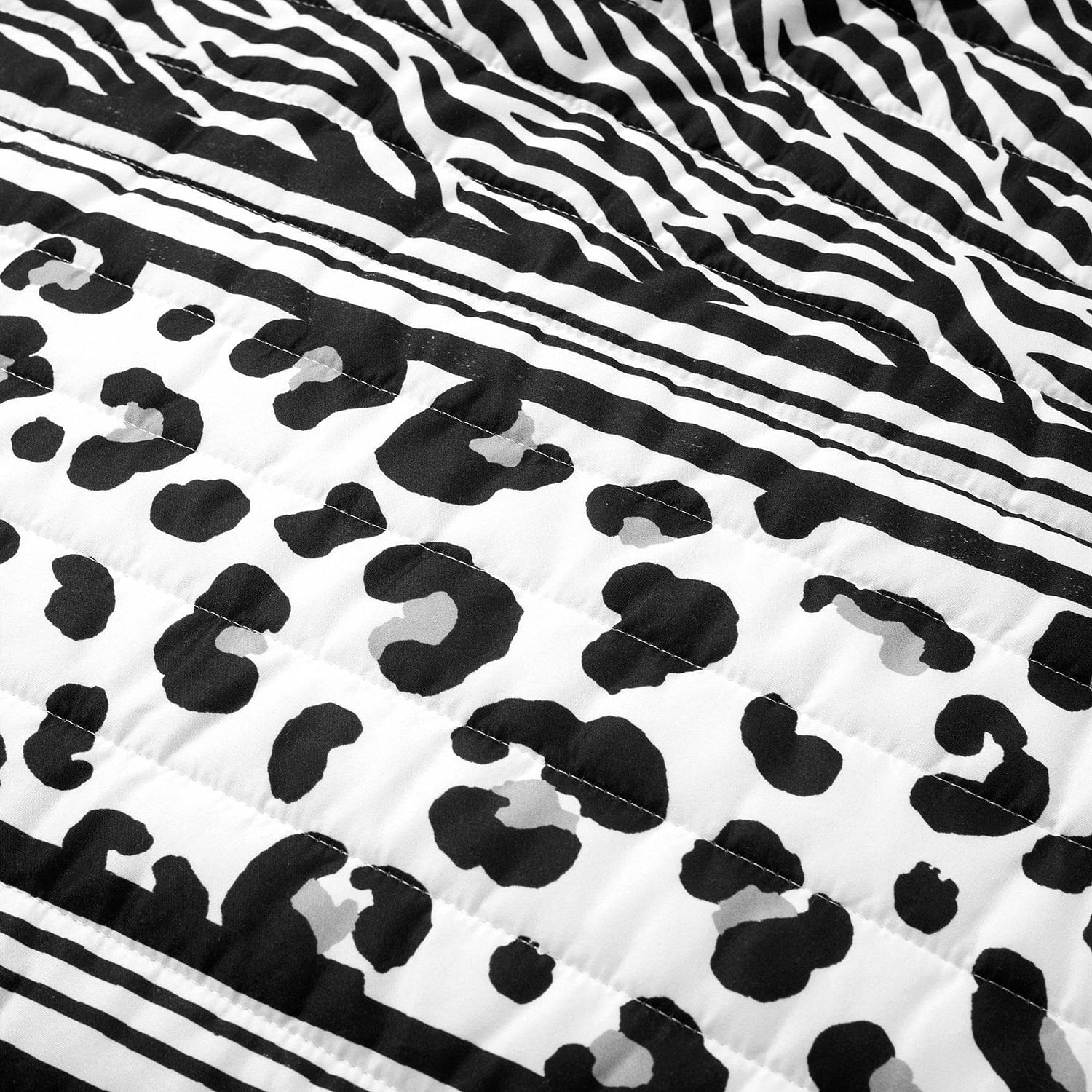 Full/Queen size Animal Print Black White Lightweight Reversible Quilt Set - Free Shipping 
