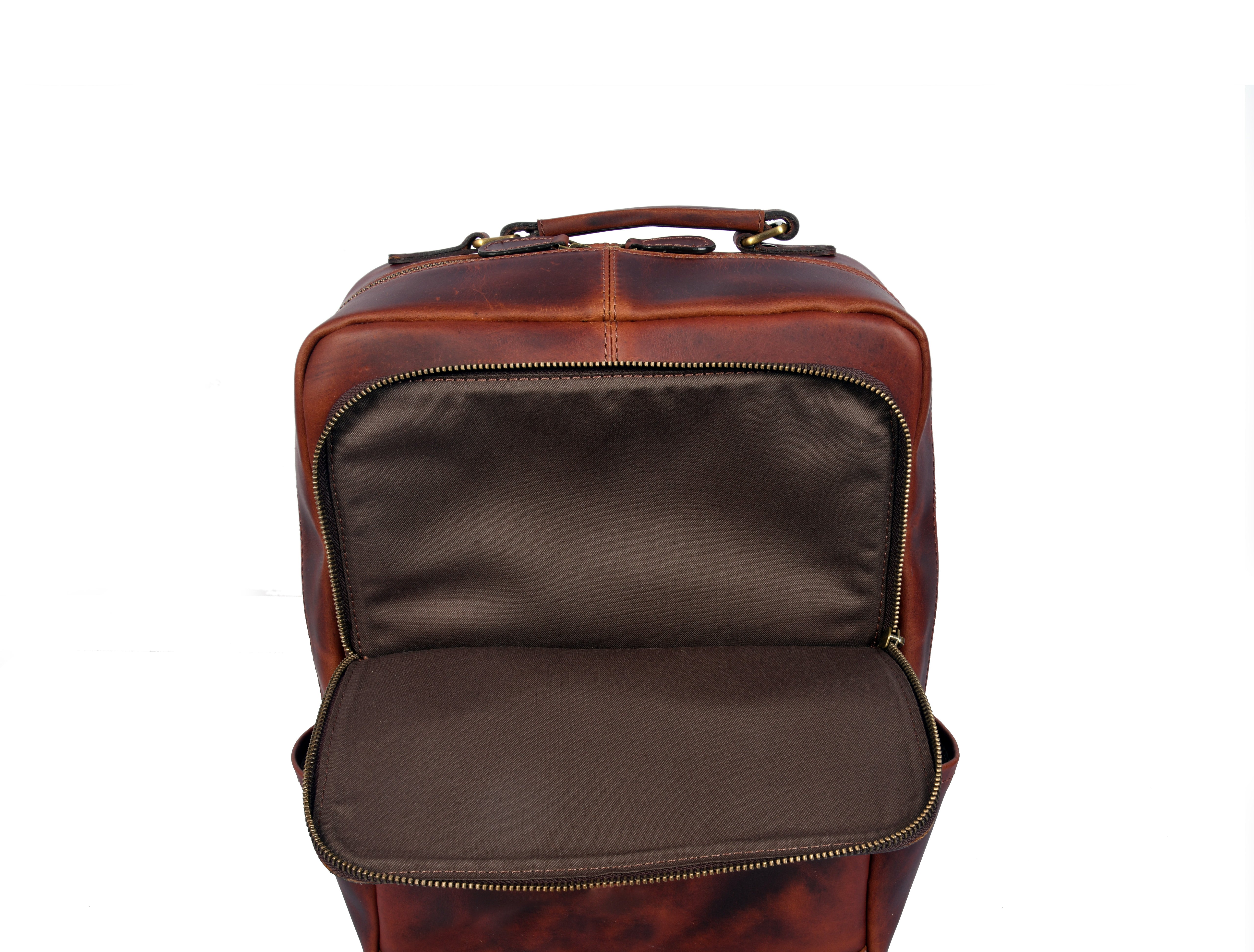 Tolredo Hudson Leather Backpack – Durable & Stylish Carry