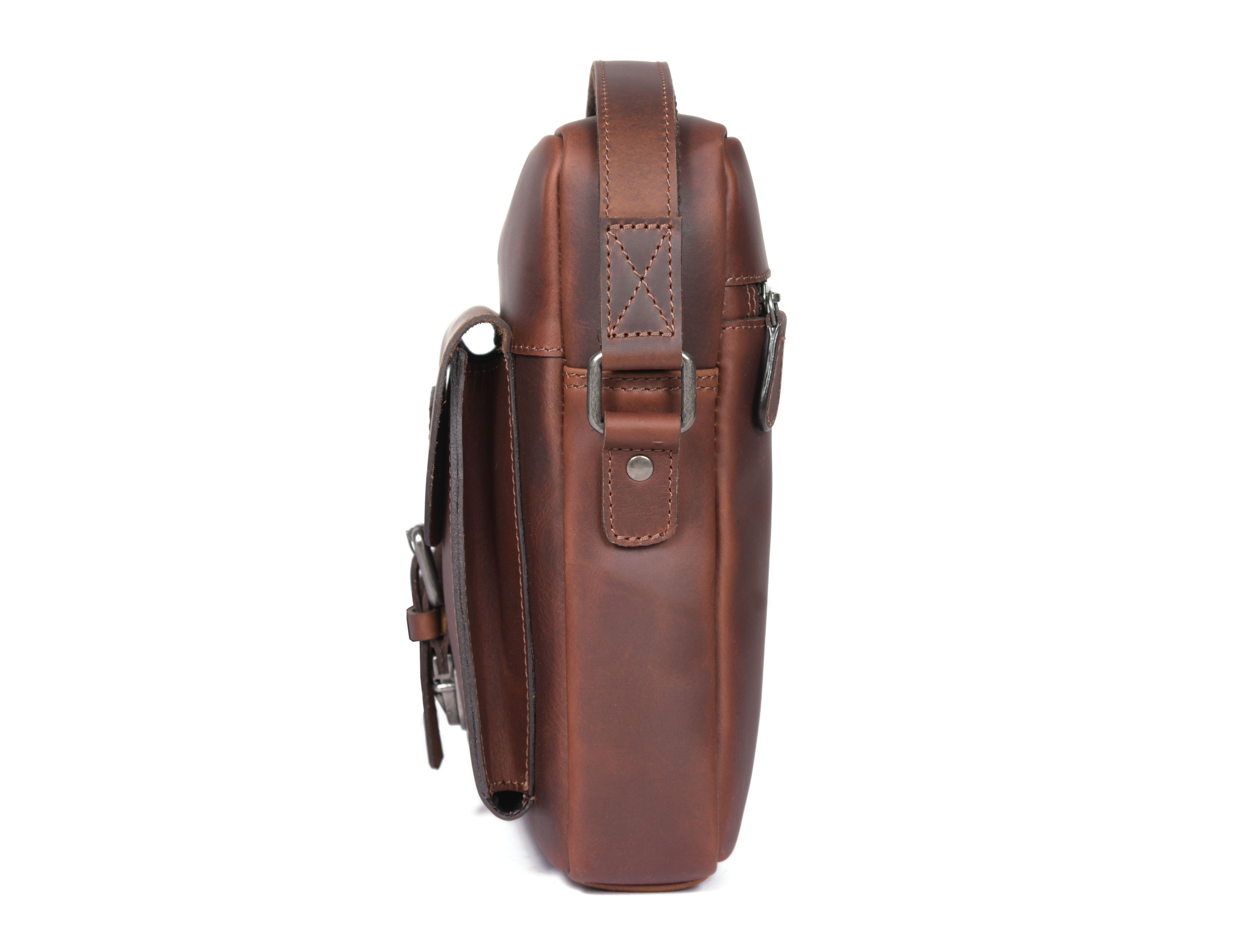 European Leather Fanny Bag – Sleek & Durable