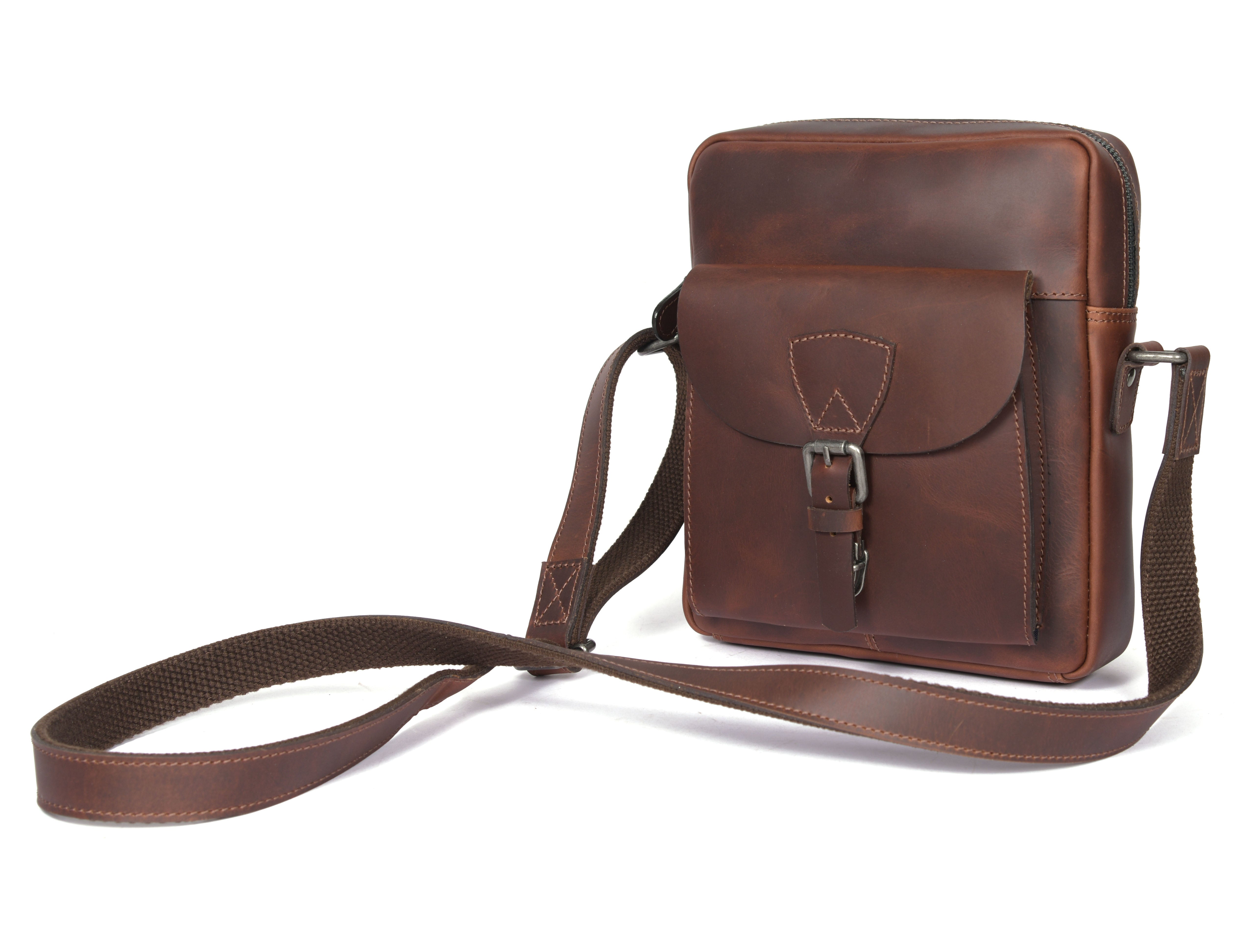 European Leather Fanny Bag – Sleek & Durable