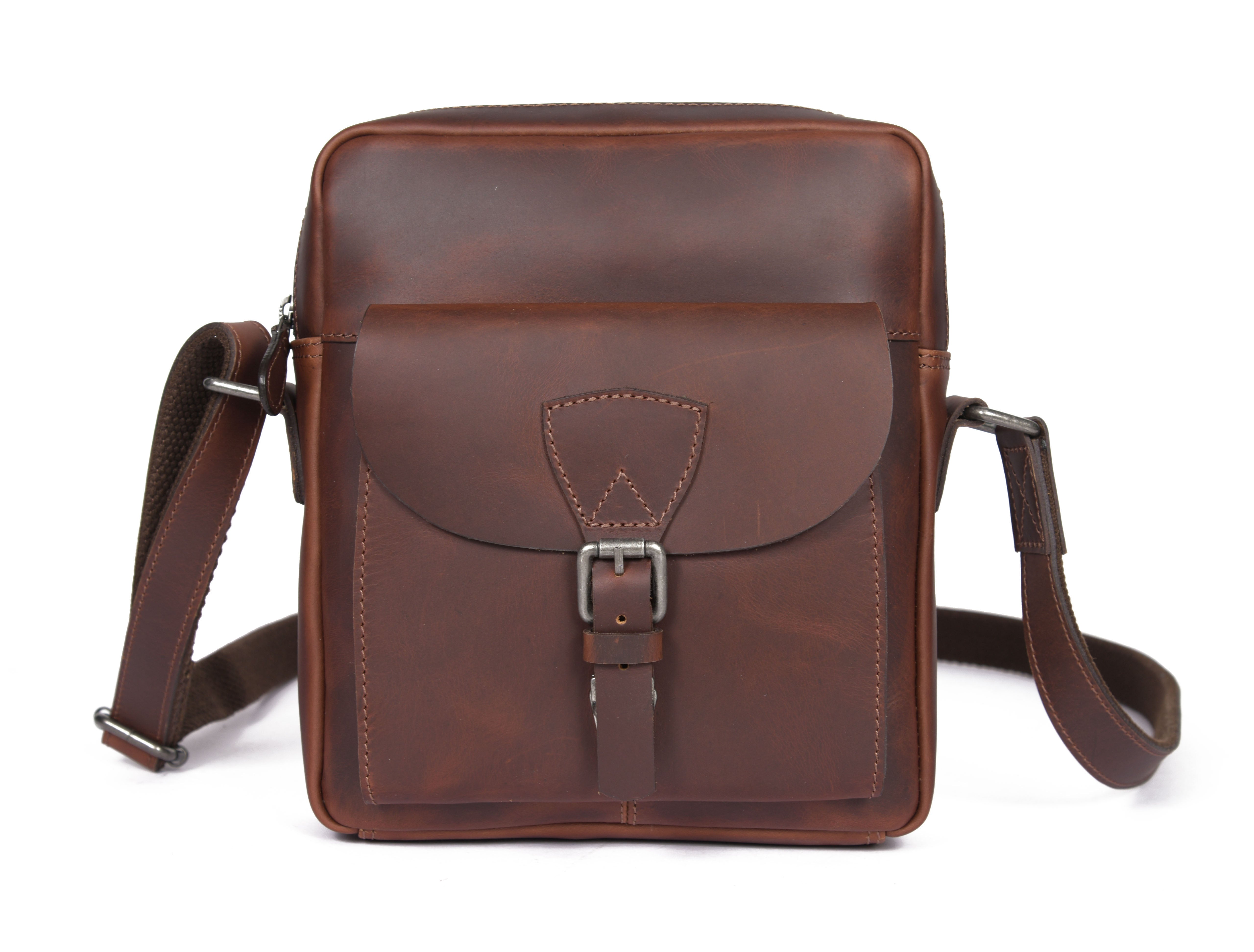 European Leather Fanny Bag – Sleek & Durable