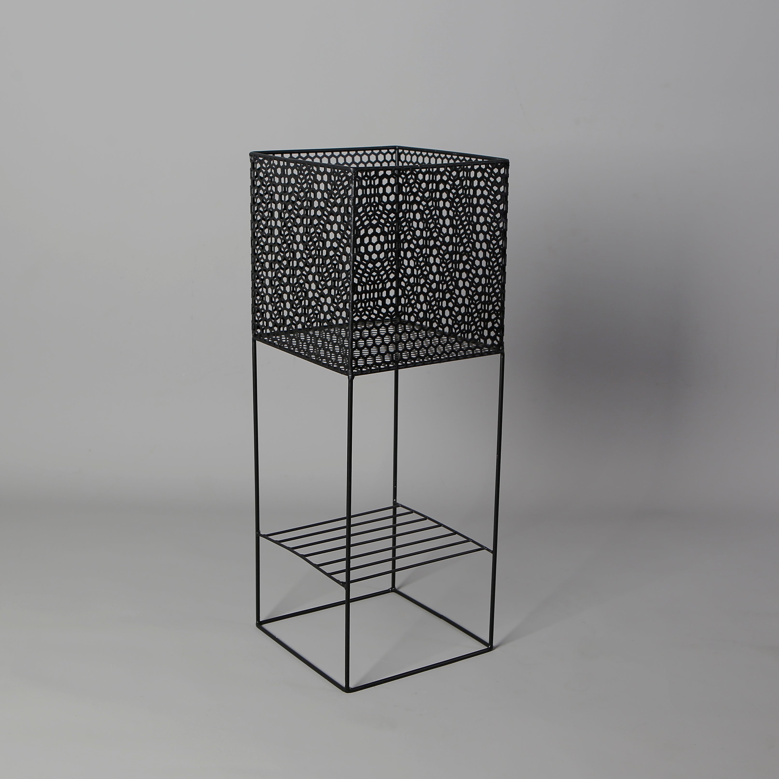 Salma Black Raised Metal Pot Planter 2.3’ 