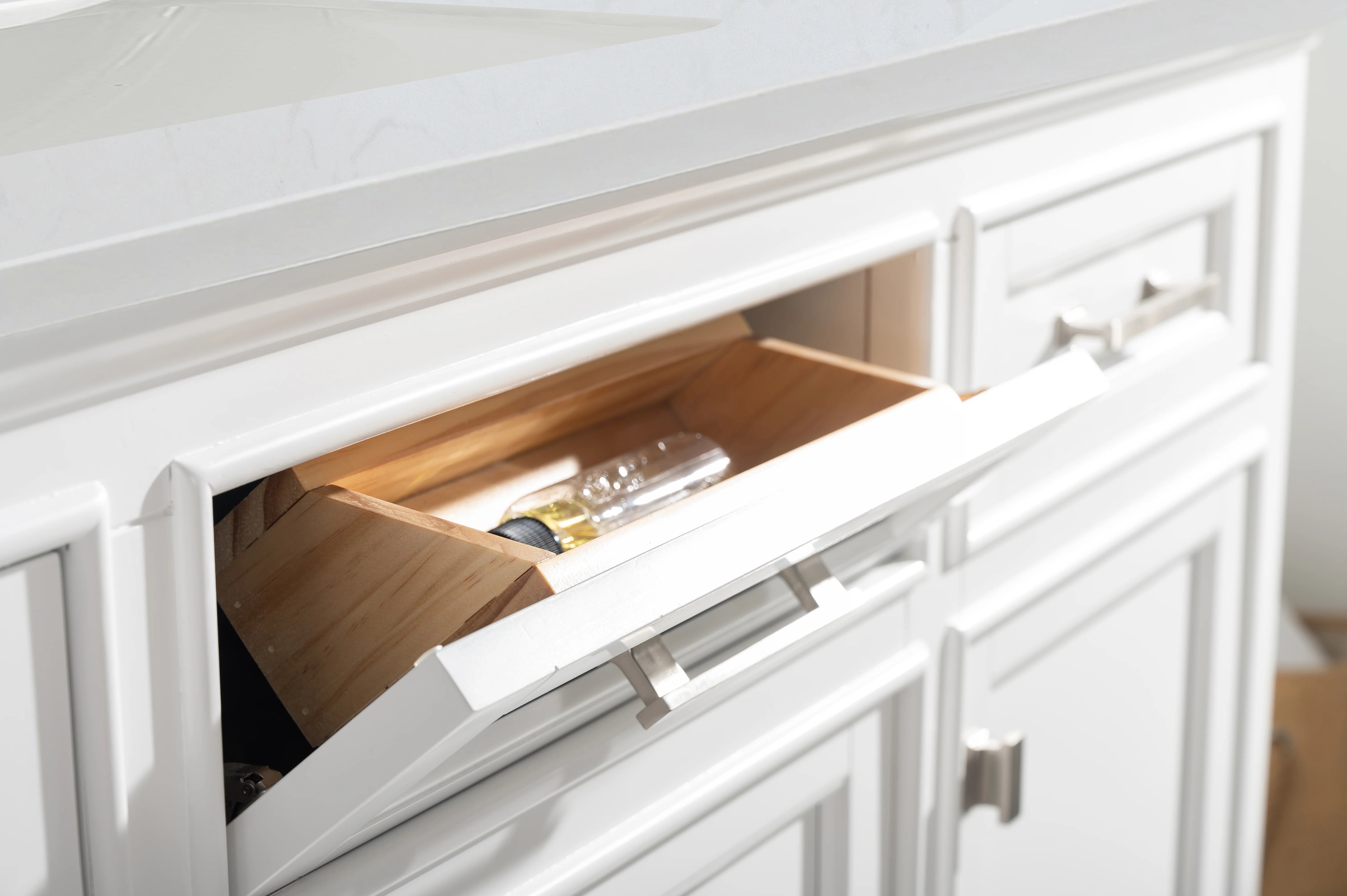 Milano 60" Single Sink Vanity with White Quartz Top