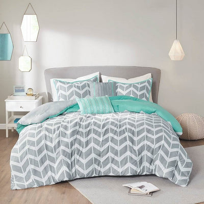 King size Reversible Comforter Set in Grey White Aqua Teal Chevron Stripe - Free Shipping 