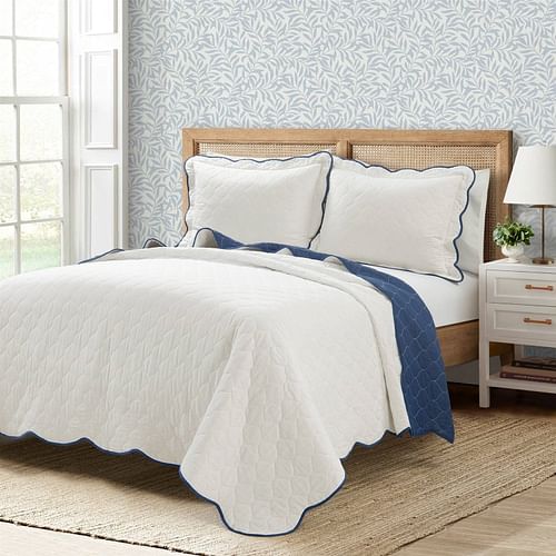 King size White Navy Scalloped Edge Reversible Lightweight Quilt Set - Free Shipping 