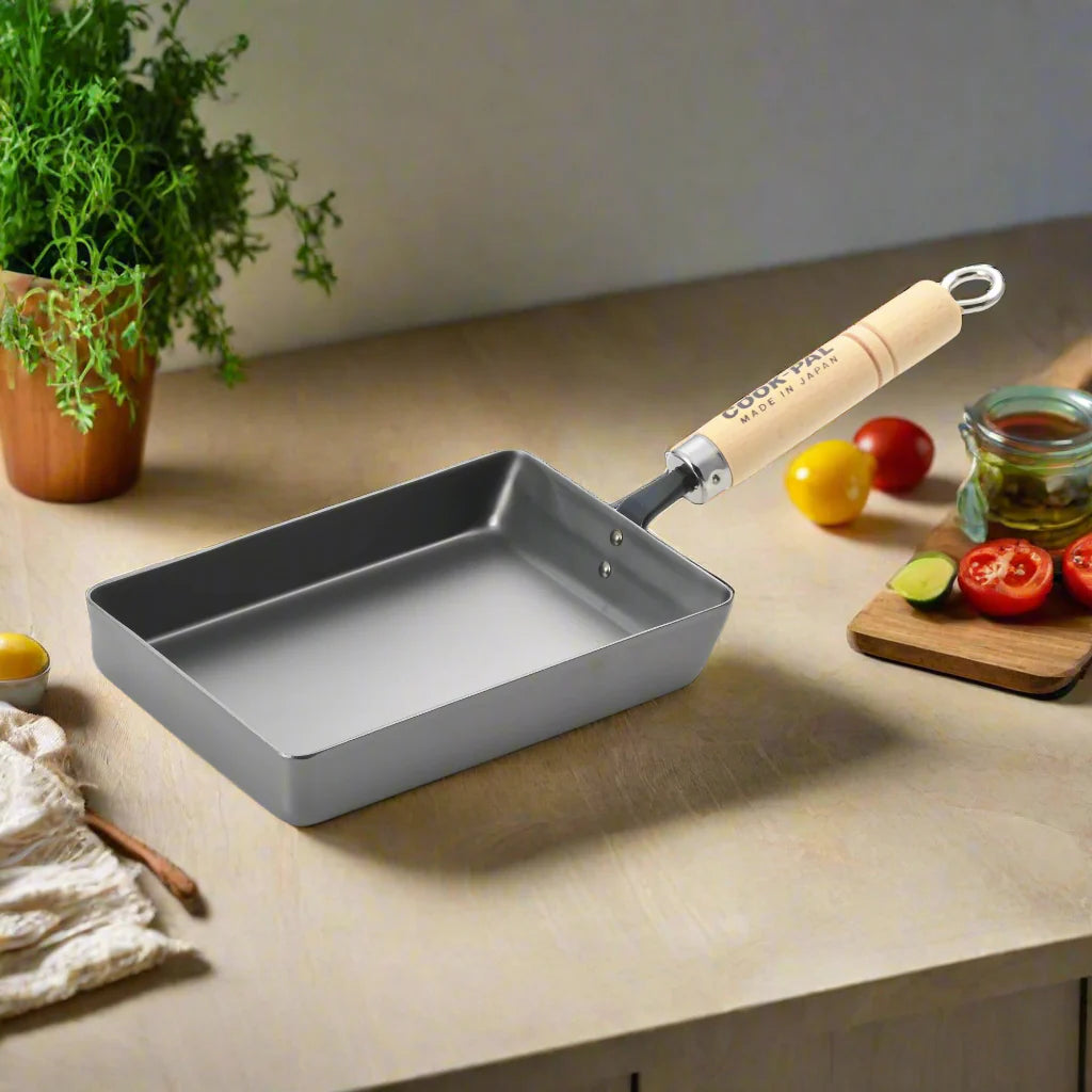 Yoshikawa Cook-Pal Ren Tamagoyaki Omelet / Egg Pan (Medium)– Carbon Steel | Made in Japan 