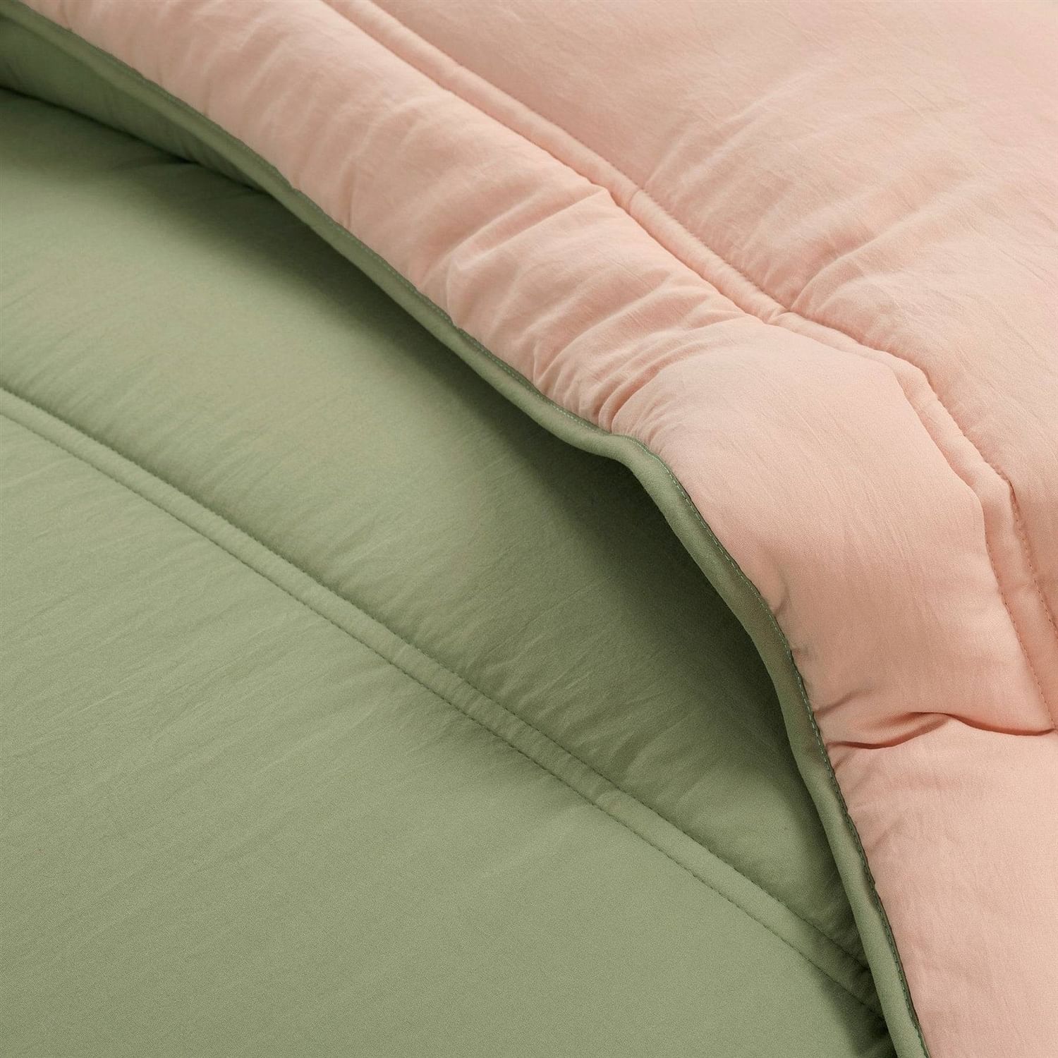 Full/Queen Soft Lightweight Reversible Quilted Comforter Set in Green/Pink - Free Shipping