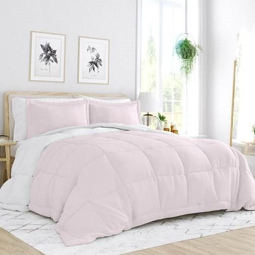 Full/Queen 3-Piece Microfiber Reversible Comforter Set in Blush Pink and White - Free Shipping 