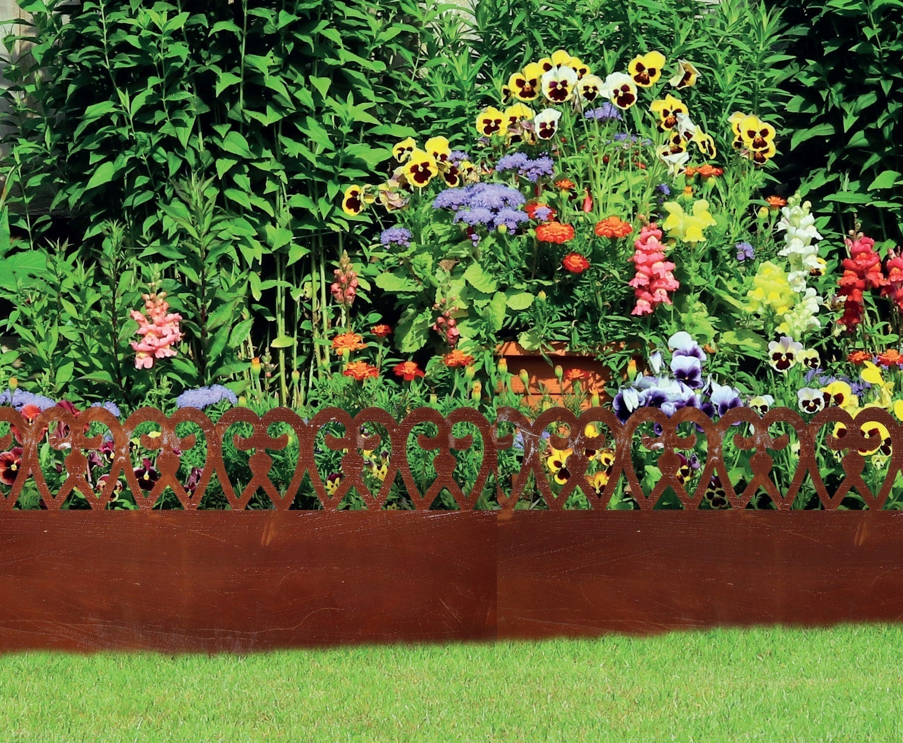 Lawn Edging Rust Curls Rolled Up 