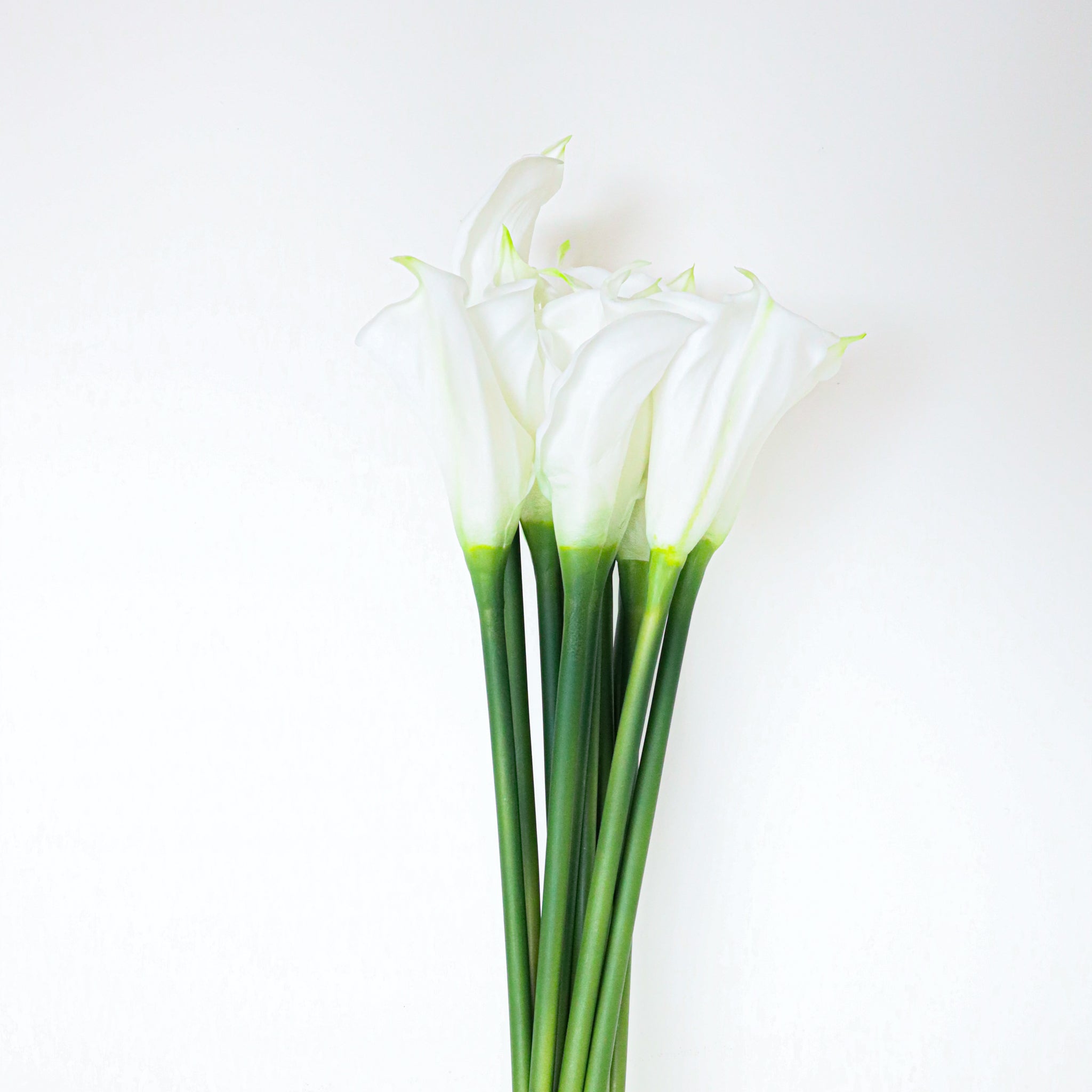 Lawi Artificial White Calla Lily Bouquet 25'' X 10'' (Set Of 12) 