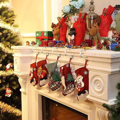 4Pcs Christmas Stocking Holders for Mantle Clip Fireplace Hooks Hanger Stocking Scrolls for Party Christmas Decoration Supplies 