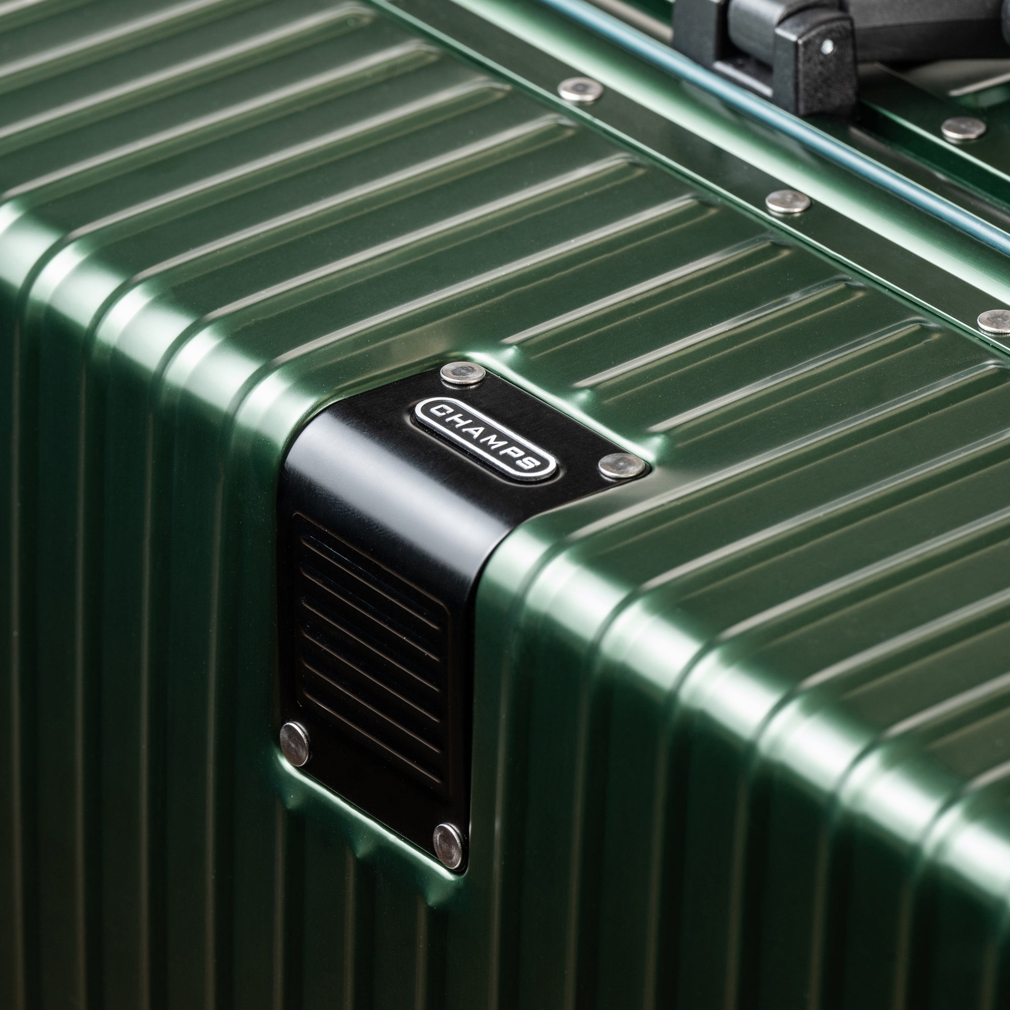 Elite / Aluminum 2-Piece Luggage Set 