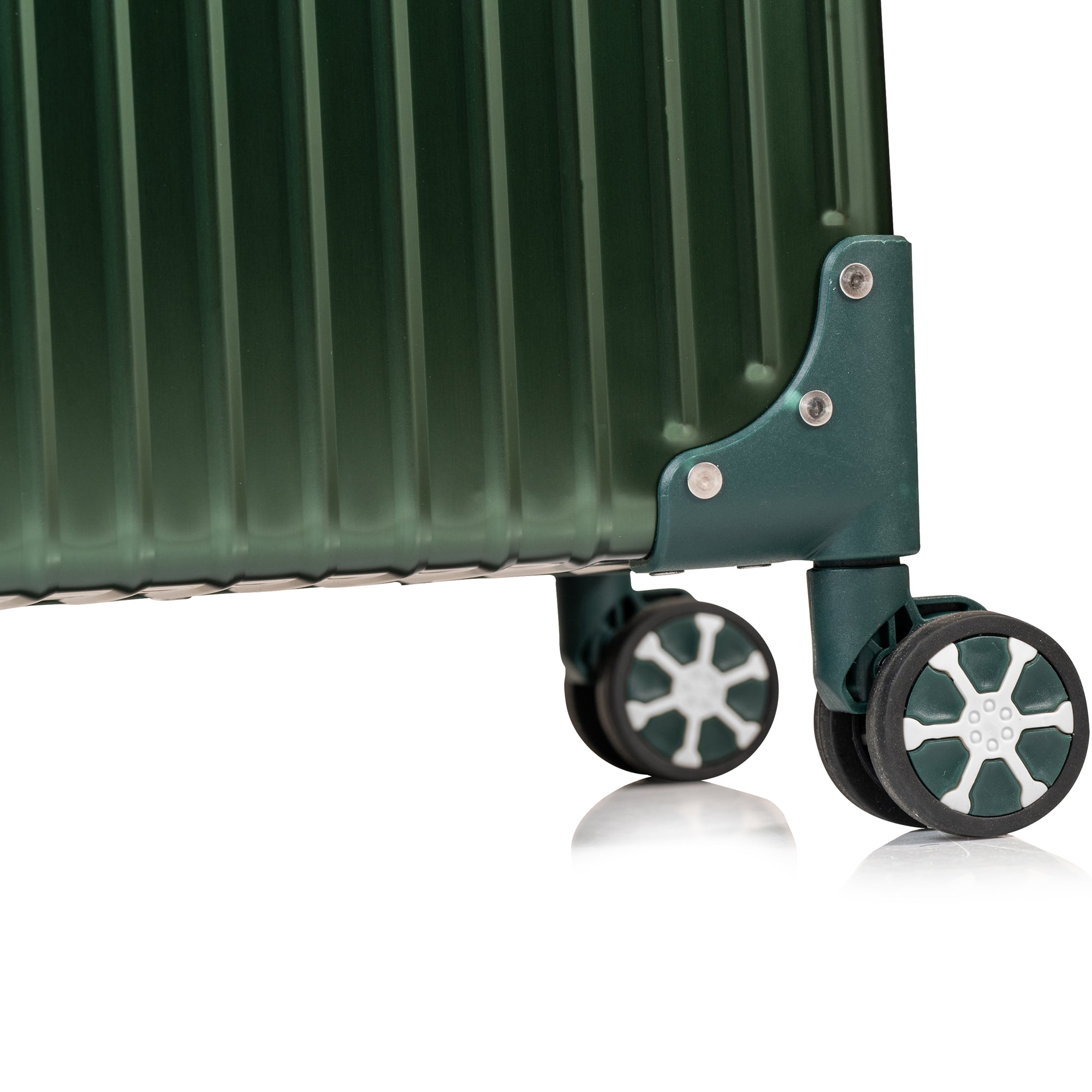 Elite / Aluminum Carry-on 