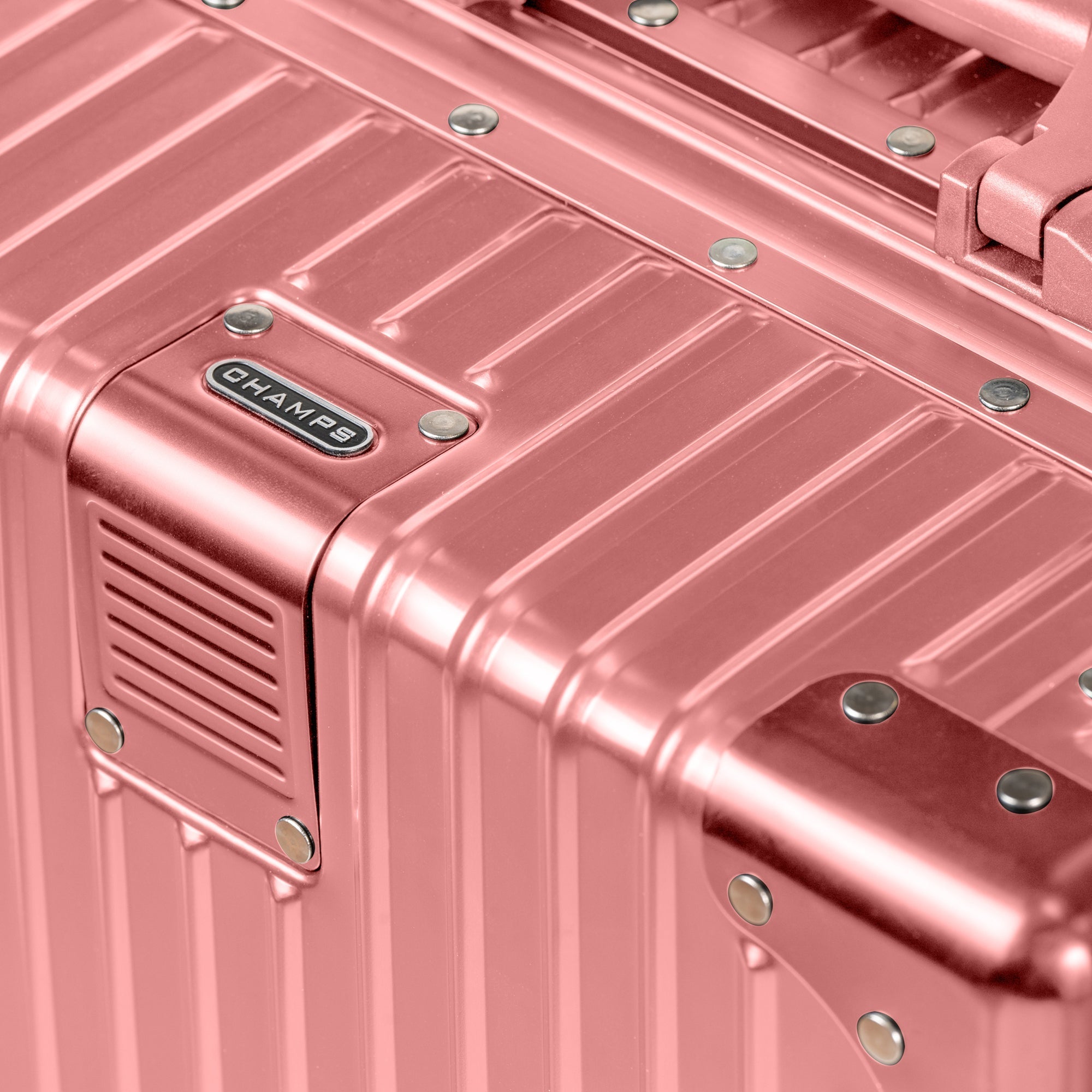 Elite / Aluminum Carry-on 