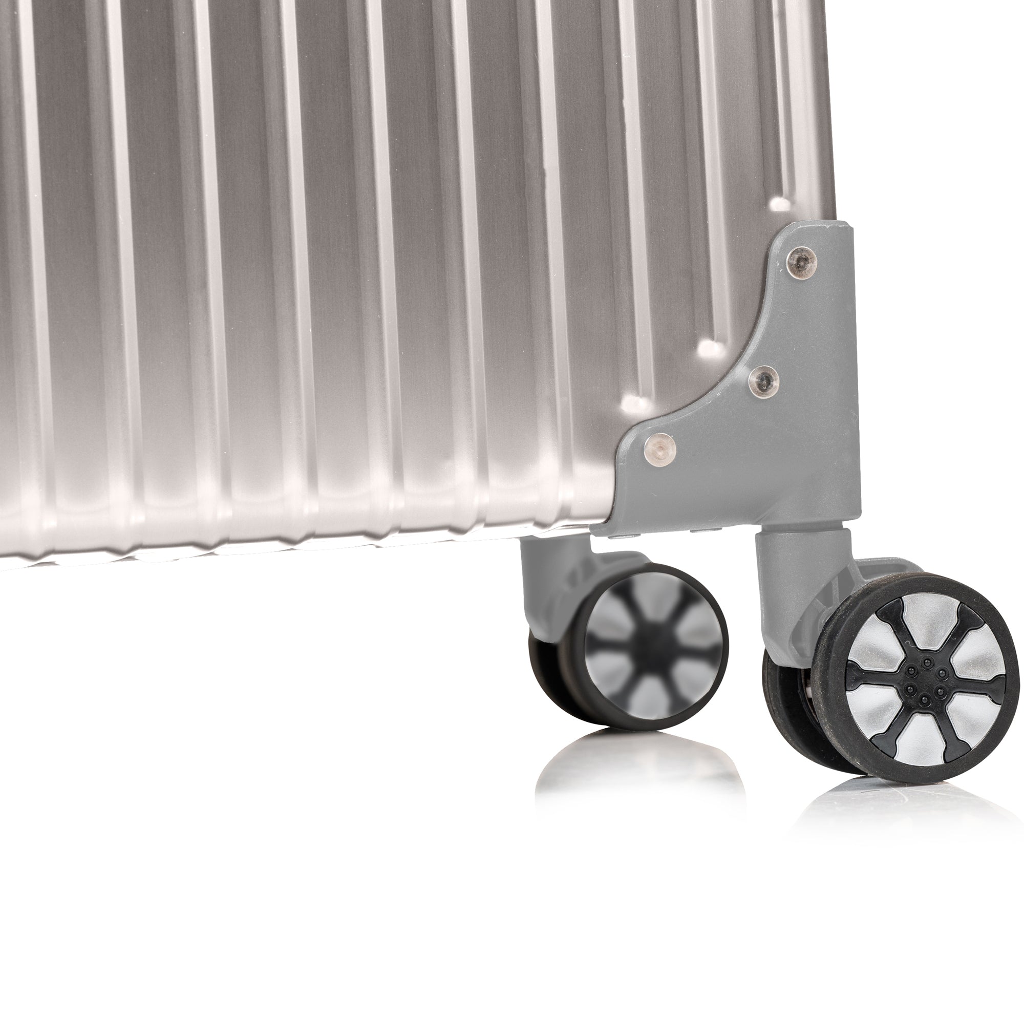 Elite / Aluminum Carry-on 