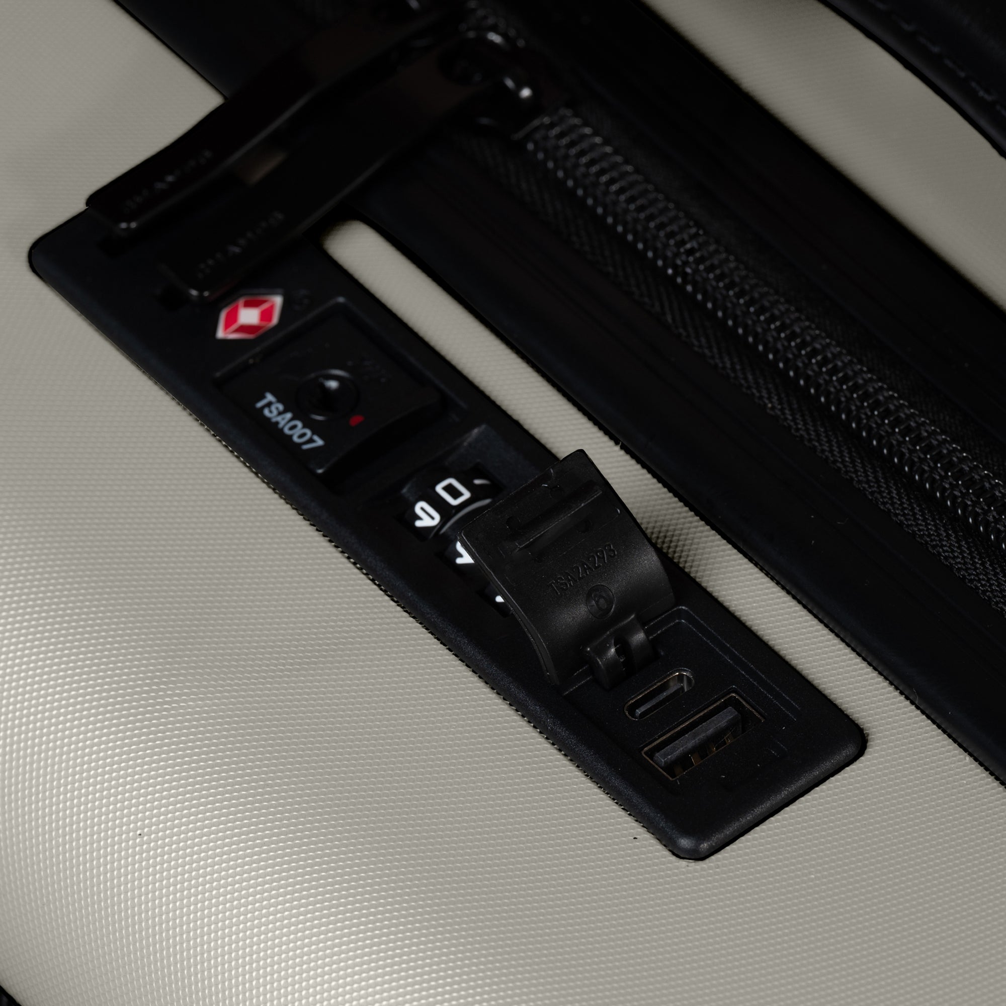 Onyx II / 3-Piece Luggage Set 