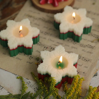 2pcs Christmas Aromatherapy Candle Creative Handmade Snowflake Christmas Tree Candle Christmas Home Decoration Christmas present 