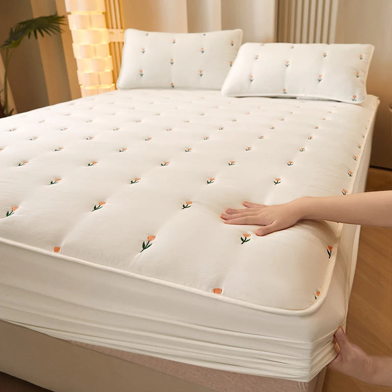 Super Thick Quilted Mattress Cover - Embroidered Cotton Bed Pad for Single/Queen/King Mattresses