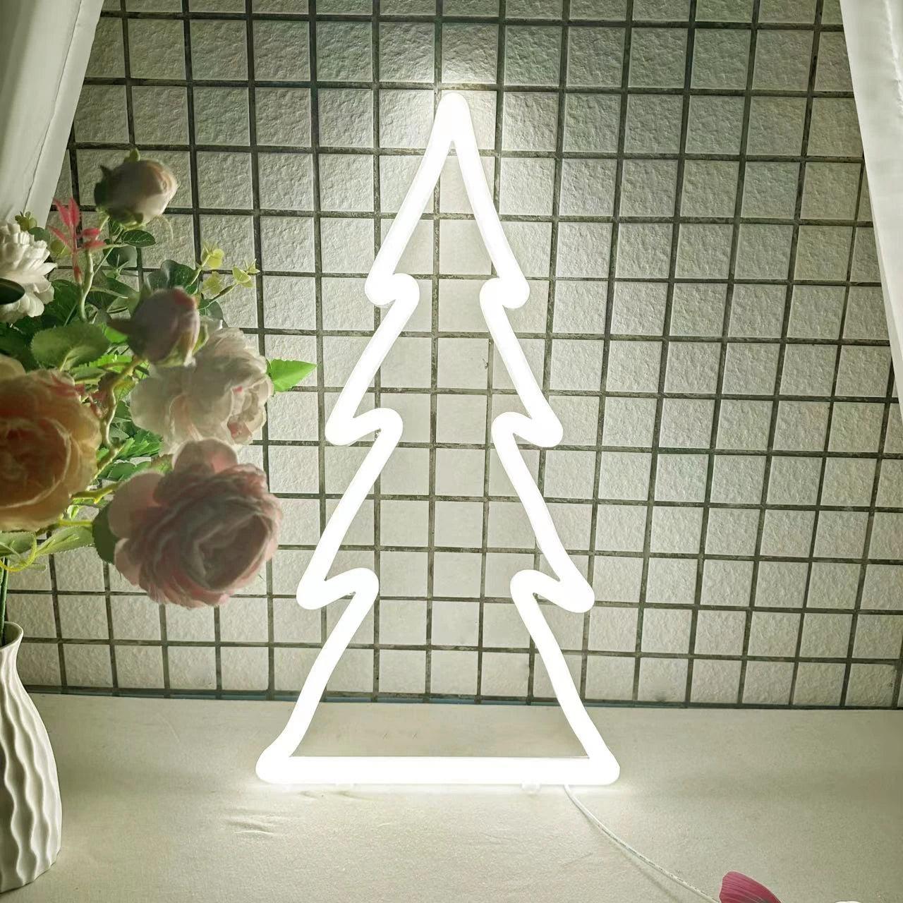 Christmas Tree LED Neon Light Sign for Christmas Shop Window Display Cafe Bar Decor USB Powered Dimmable Night Light Indoor Use