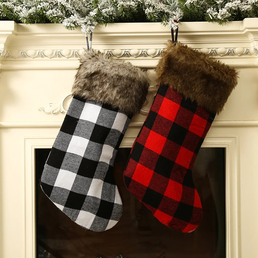 Plush Christmas Stocking Christmas Tree Hanging Ornament Red Black White Plaid Socks Gift Candy Holder Bag Party Holiday Decor