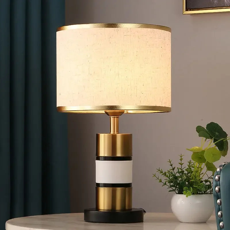 Light Luxury LED Desk Lamp - Instagram-Worthy High-End Bedroom Bedside Lamp, Creative Atmosphere Lighting 