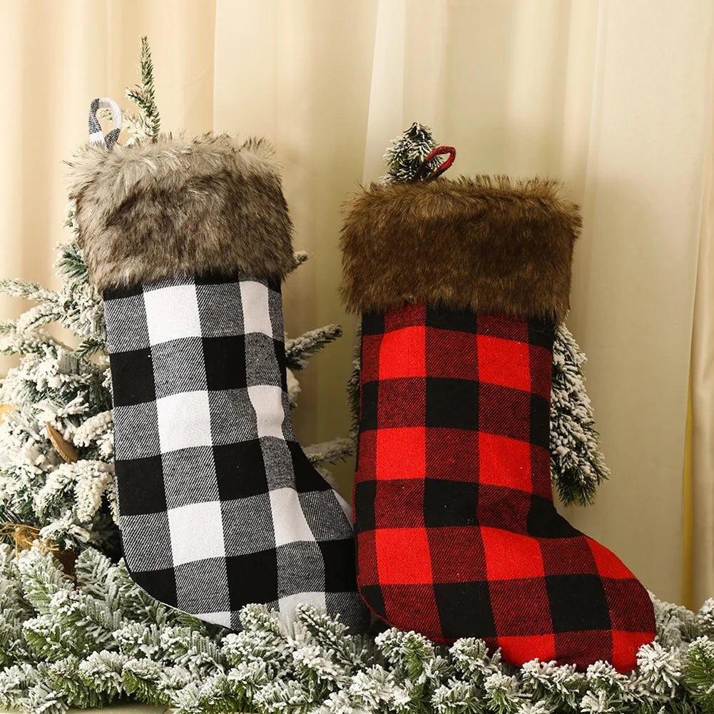 Plush Christmas Stocking Christmas Tree Hanging Ornament Red Black White Plaid Socks Gift Candy Holder Bag Party Holiday Decor