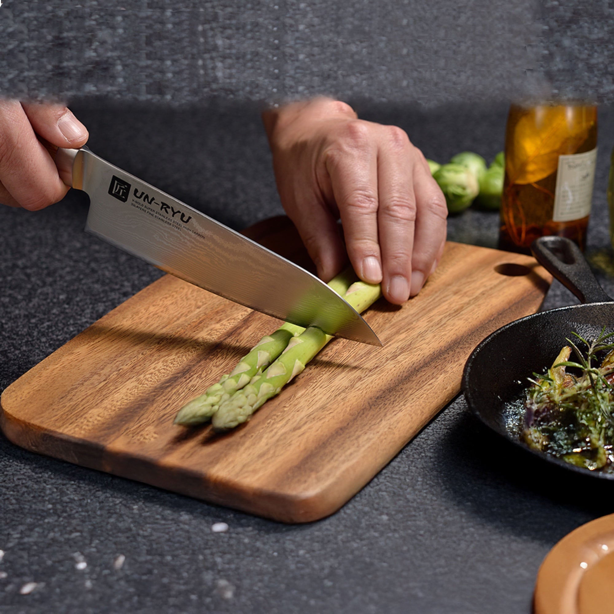 Un‑Ryu VG‑10 33‑Layer 170 mm Santoku Knife 