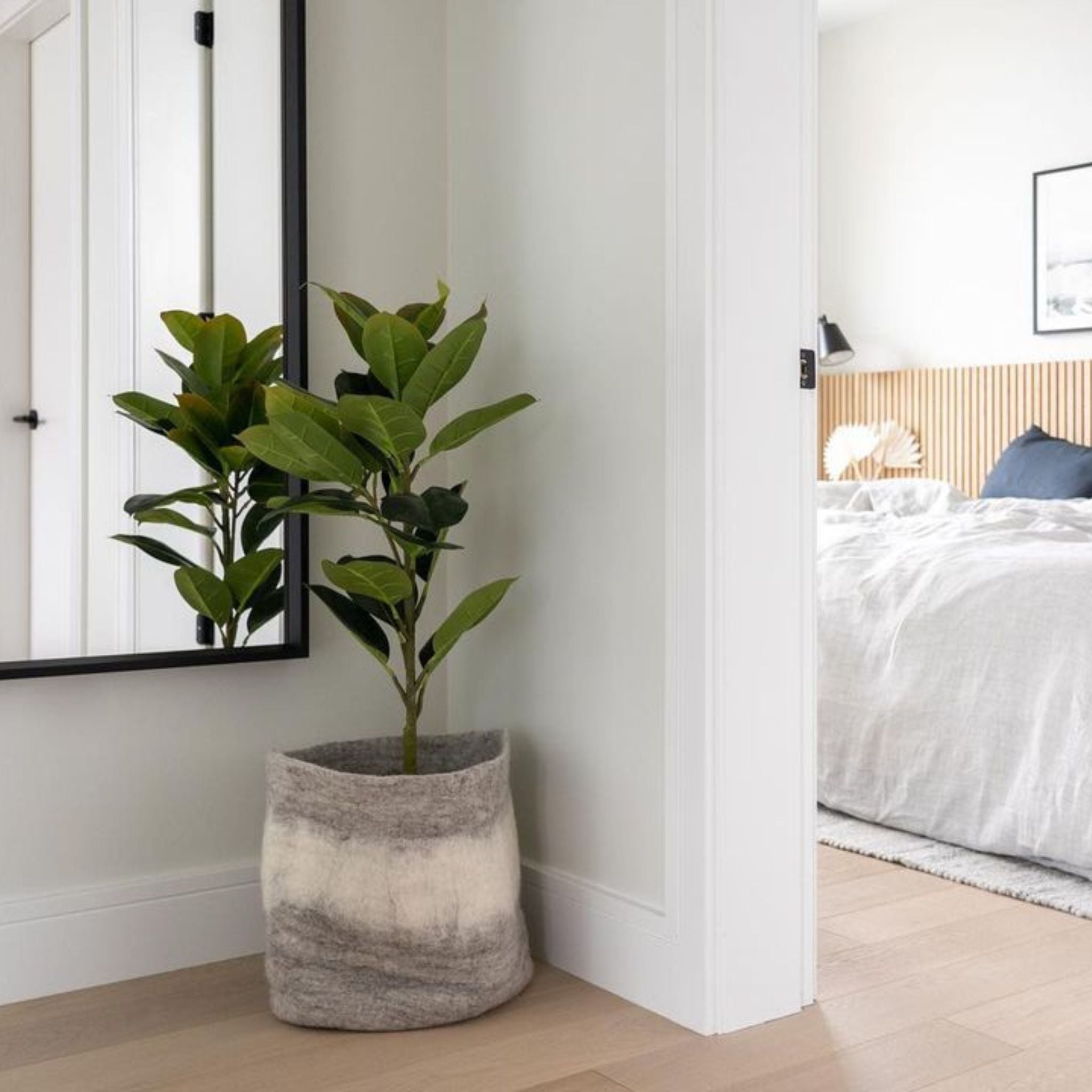 Vero Artificial Rubber Potted Plant 39'' 