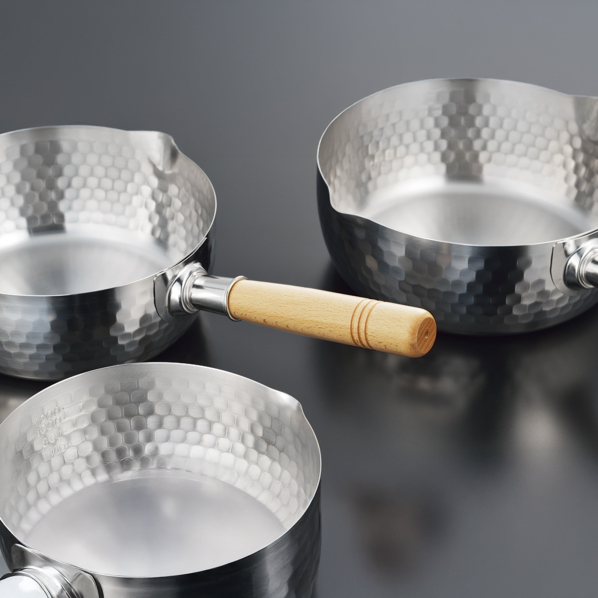 Yoshikawa Yukihira Saucepan 20 cm Stainless Steel  | 2.1 L with Wooden Handle 