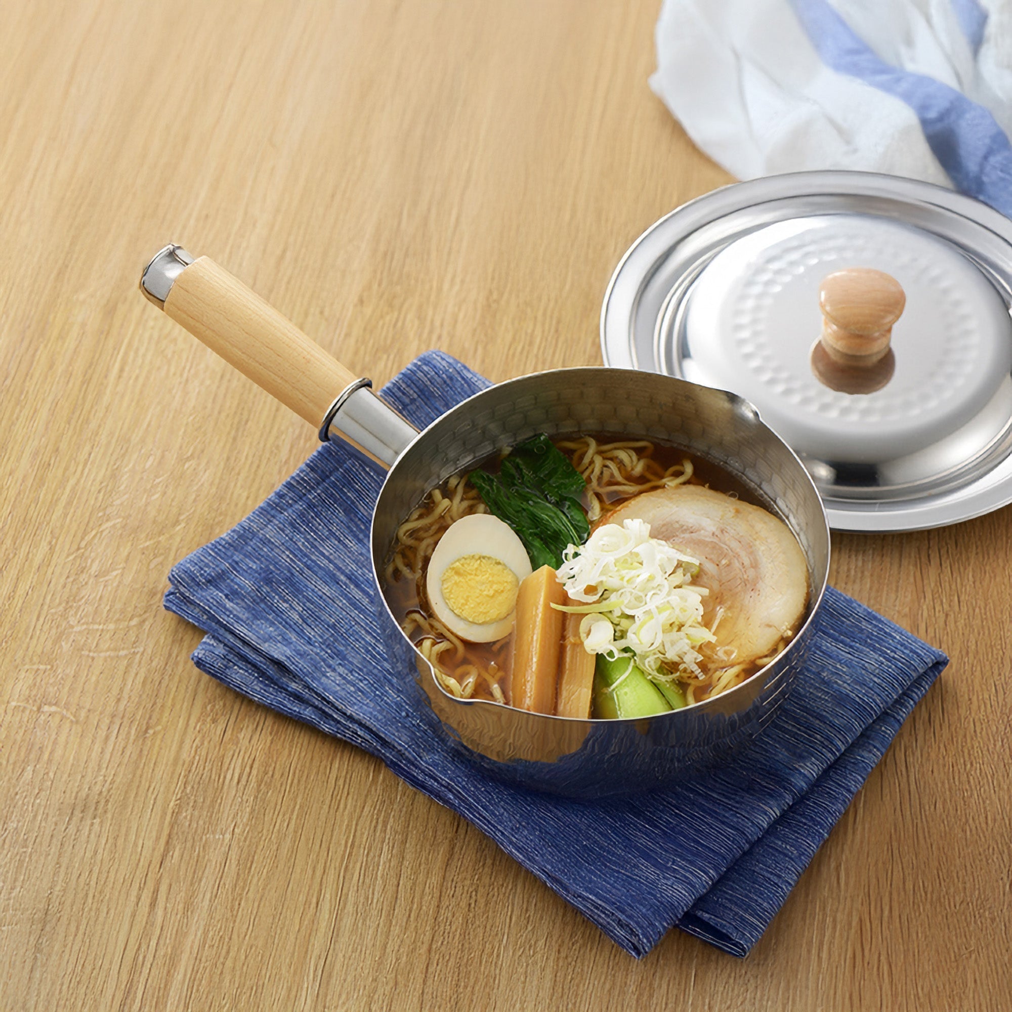 Yoshikawa Yukihira Saucepan 20 cm Stainless Steel  | 2.1 L with Wooden Handle 