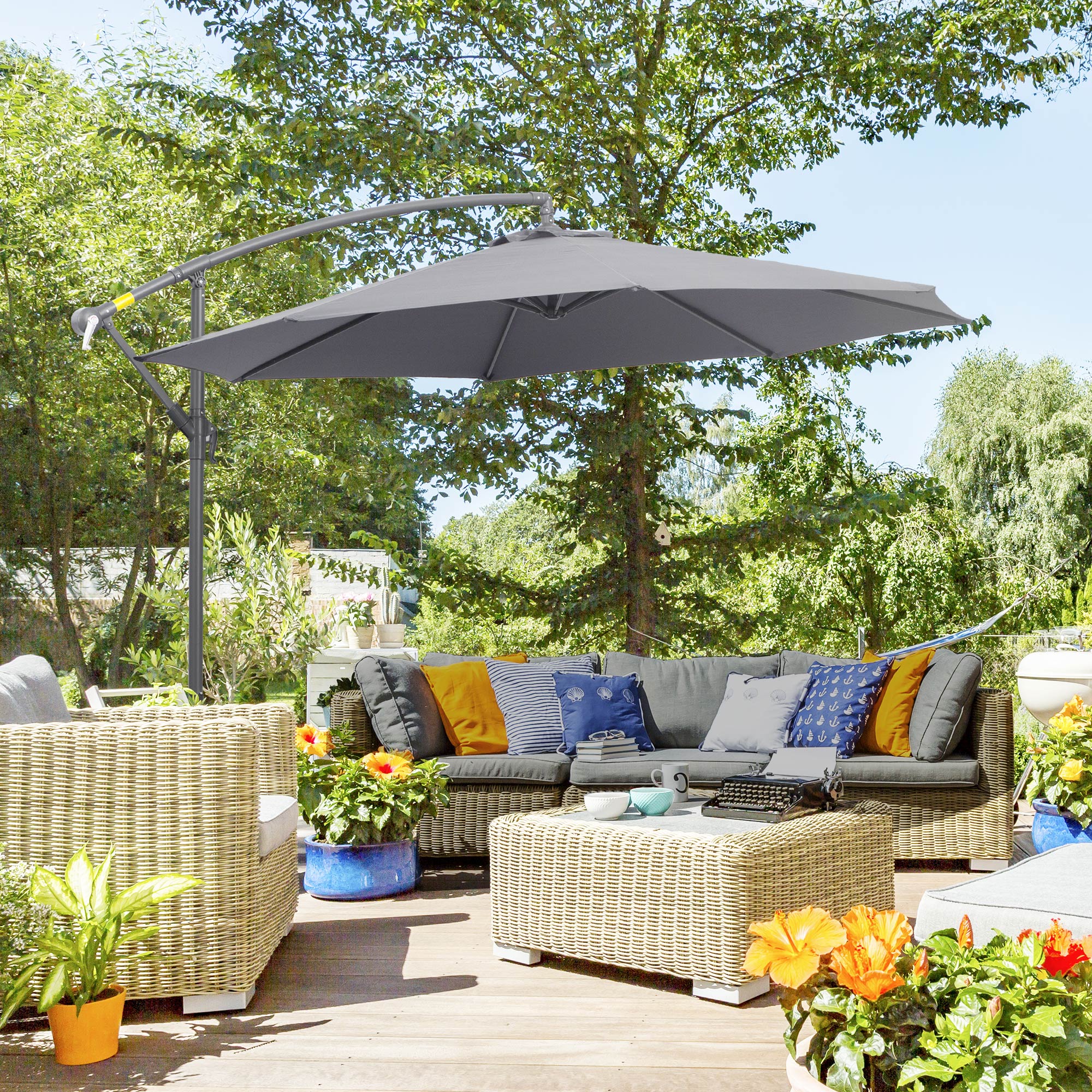Outsunny Offset Patio Umbrella: 10ft Deluxe Banana Hanging Sunshade Crank Cross Base Grey 