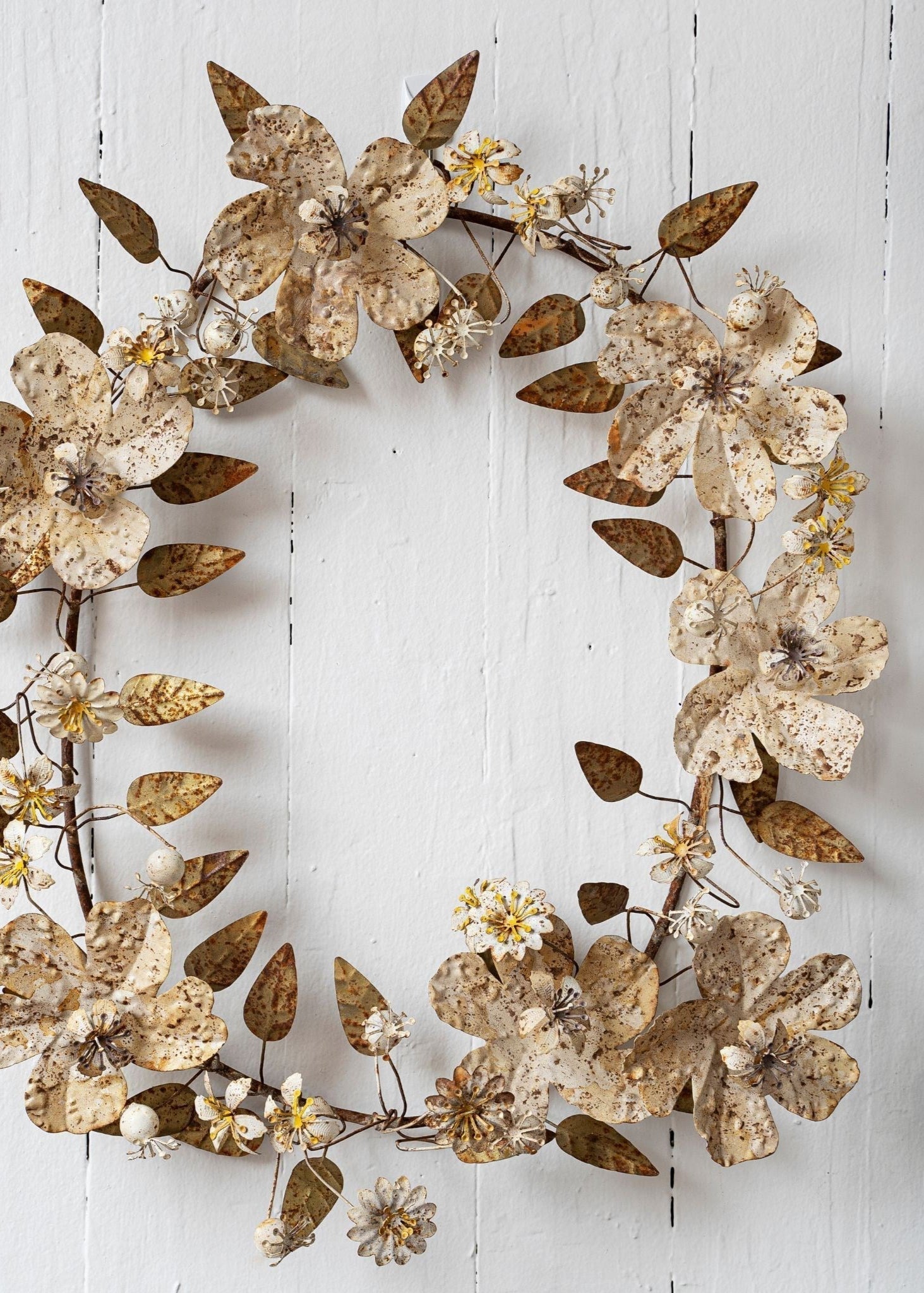 Bloom Oval Wreath 